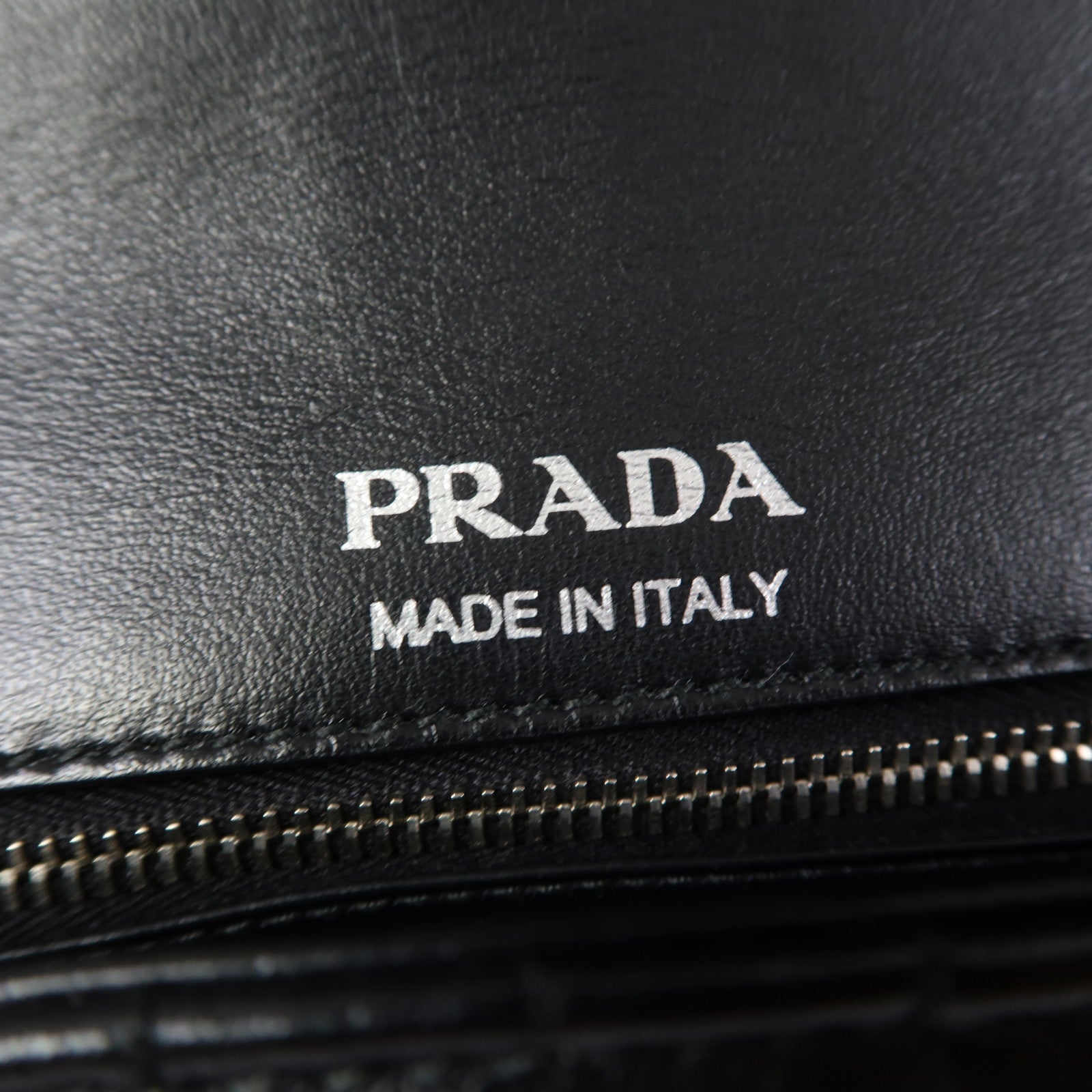 PRADA 牛皮皮革Diagramme Chain Shoulder Bag銀扣鏈帶肩背袋黑色