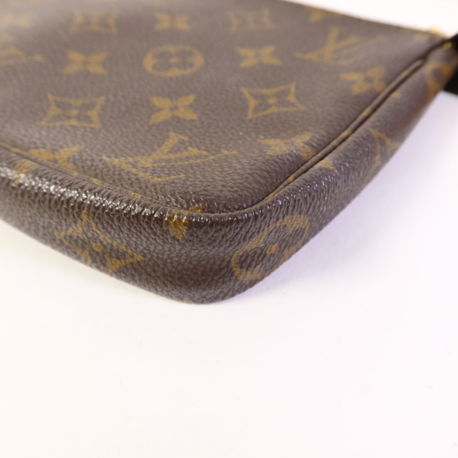 LOUIS VUITTON Monogram Pochette Accessoires金扣手挽袋棕色