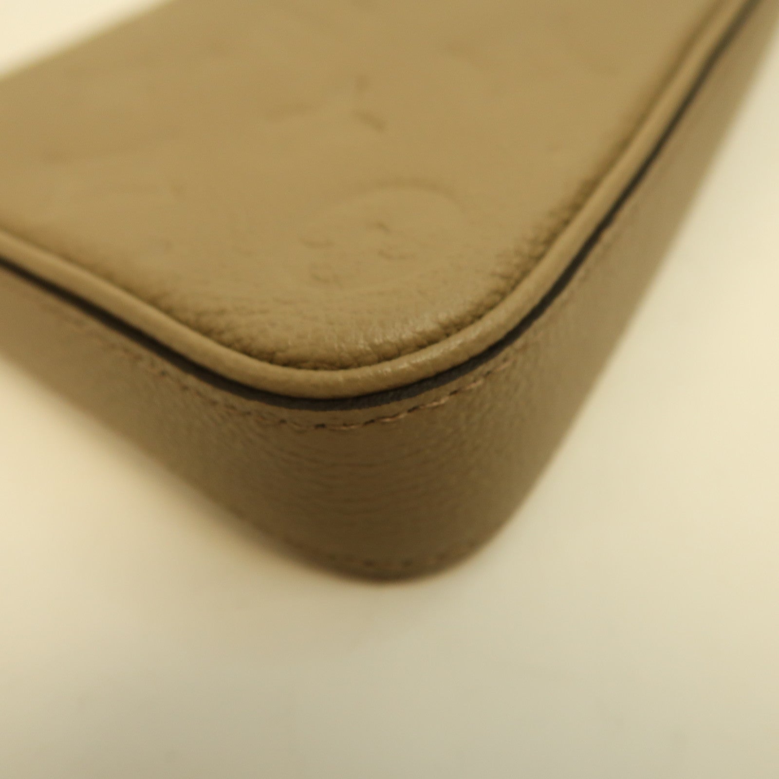 LOUIS VUITTON Monogram Empreinte Easy Pouch On Strap金扣鏈帶肩背袋米色