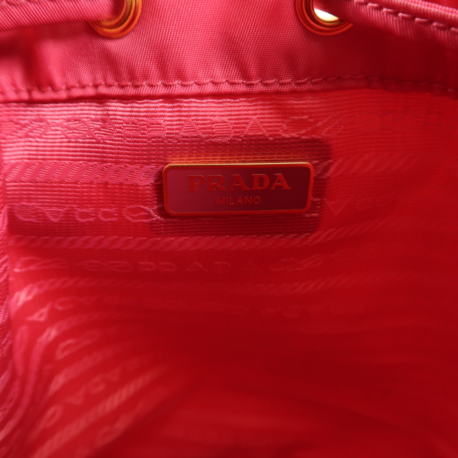 PRADA 尼龍Tessuto Pouch金扣手拿包