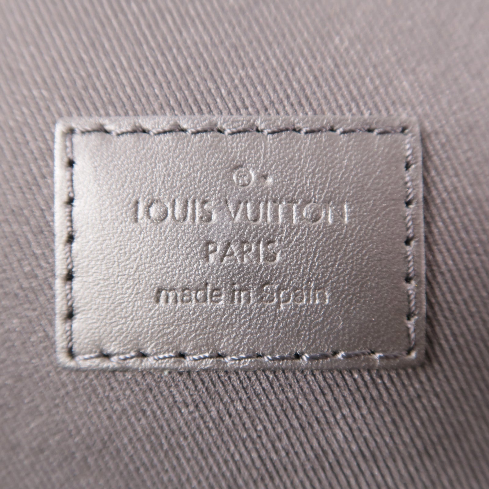 LOUIS VUITTON Damier Infini Avenue Backpack銀扣背包