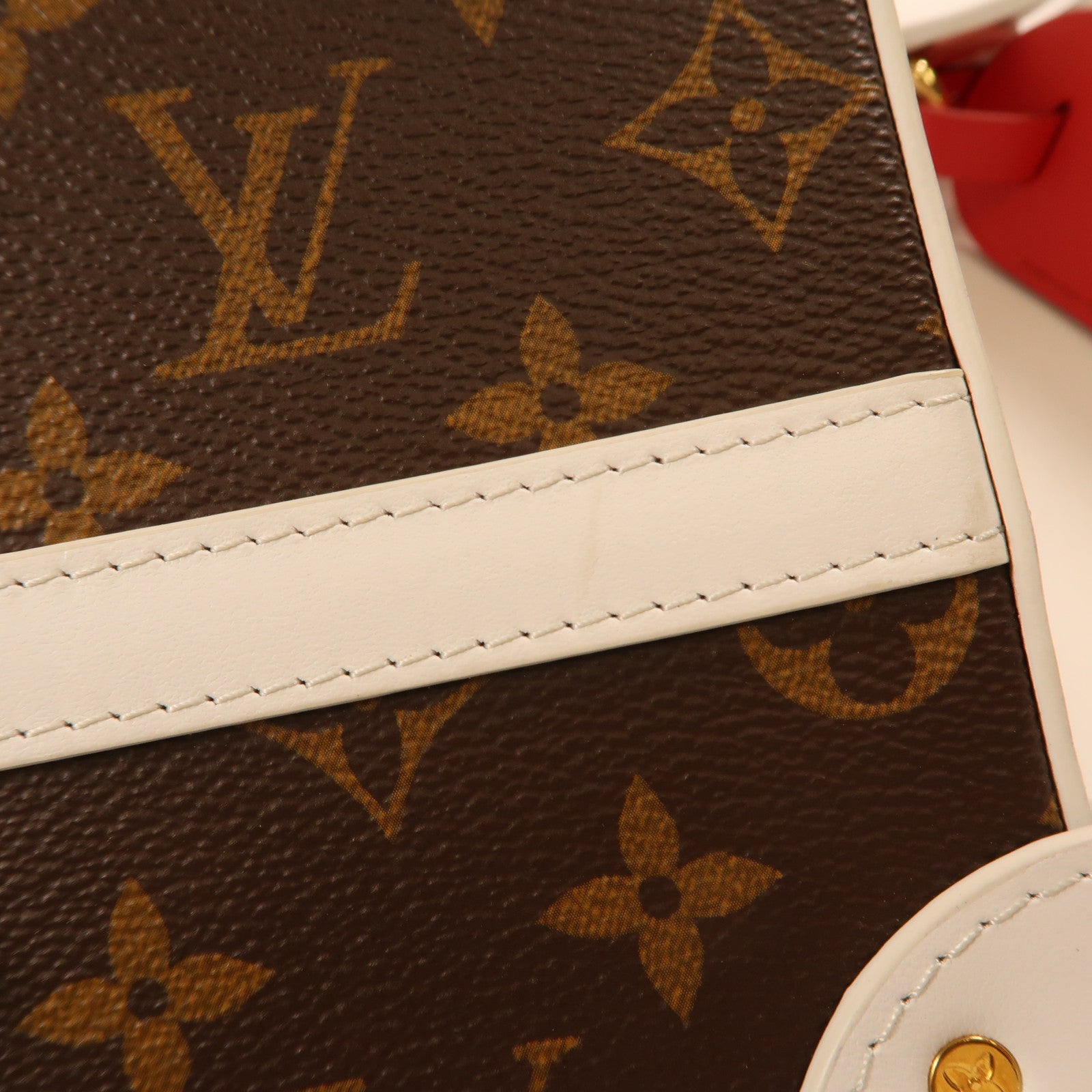 LOUIS VUITTON 【激減優惠】Monogram/皮革LV X NBA Soft Trunk金扣肩背袋啡色/白色