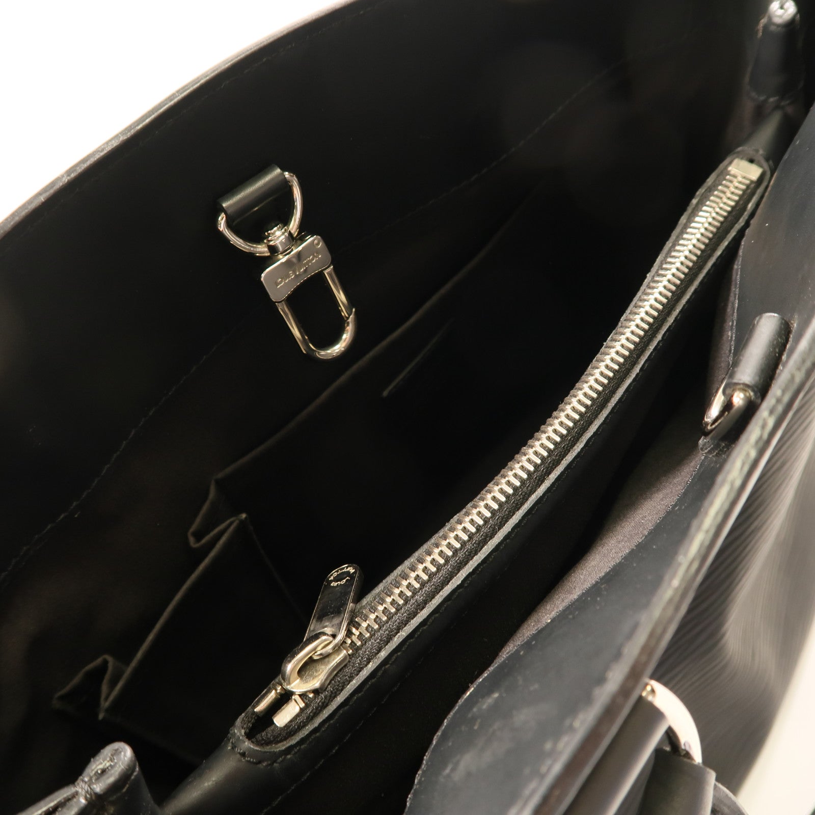 LOUIS VUITTON LV SHW Passy Handbag Epi Leather M59262 Black
