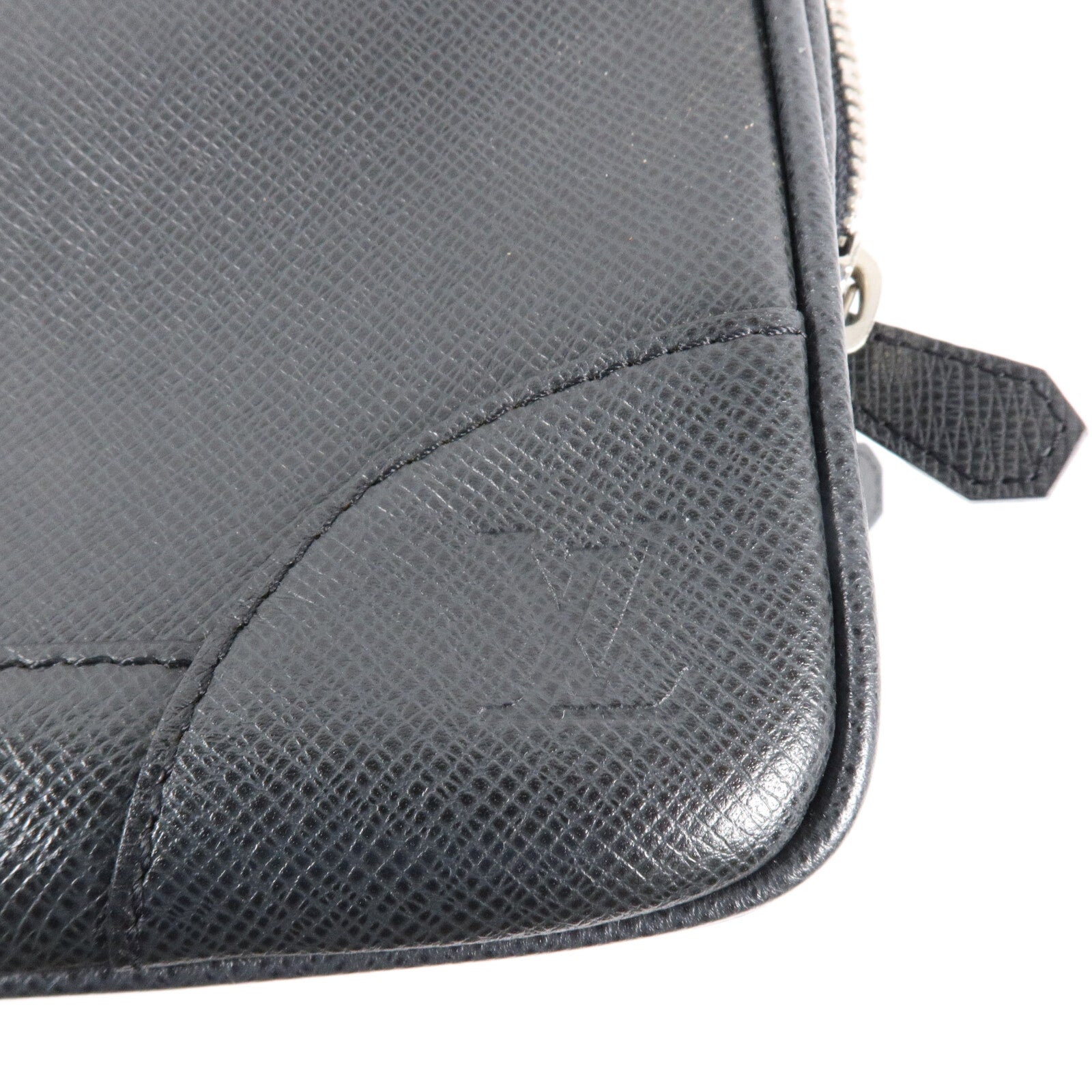 LOUIS VUITTON Taiga Alexander手挽袋