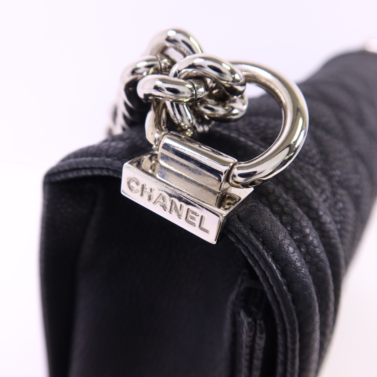 CHANEL 牛皮皮革Boy 30銀扣鏈帶肩背袋