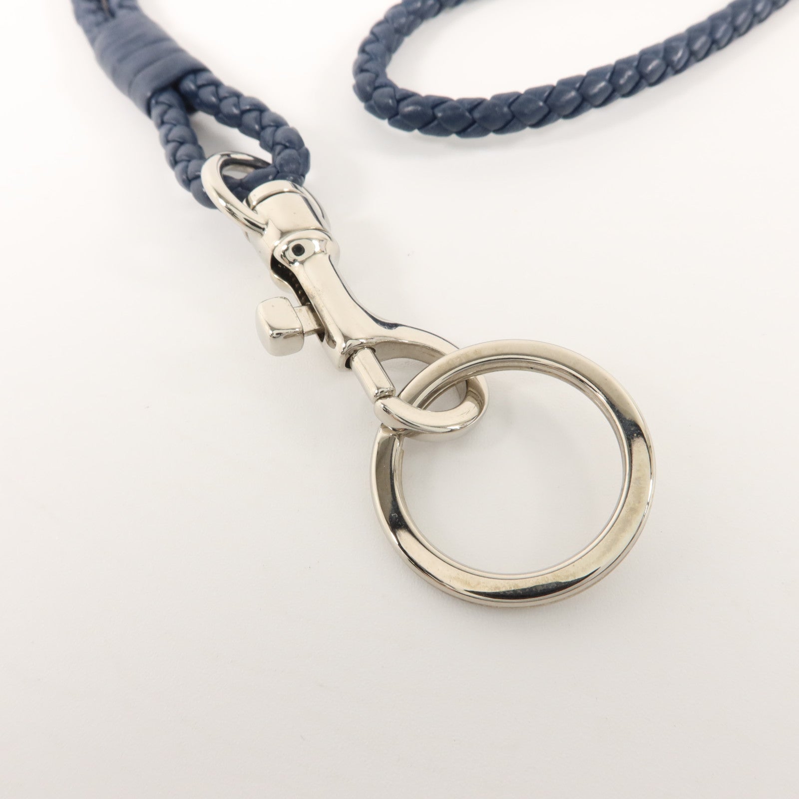 BOTTEGA VENETA 羊皮皮革Intrecciato Strap頸帶