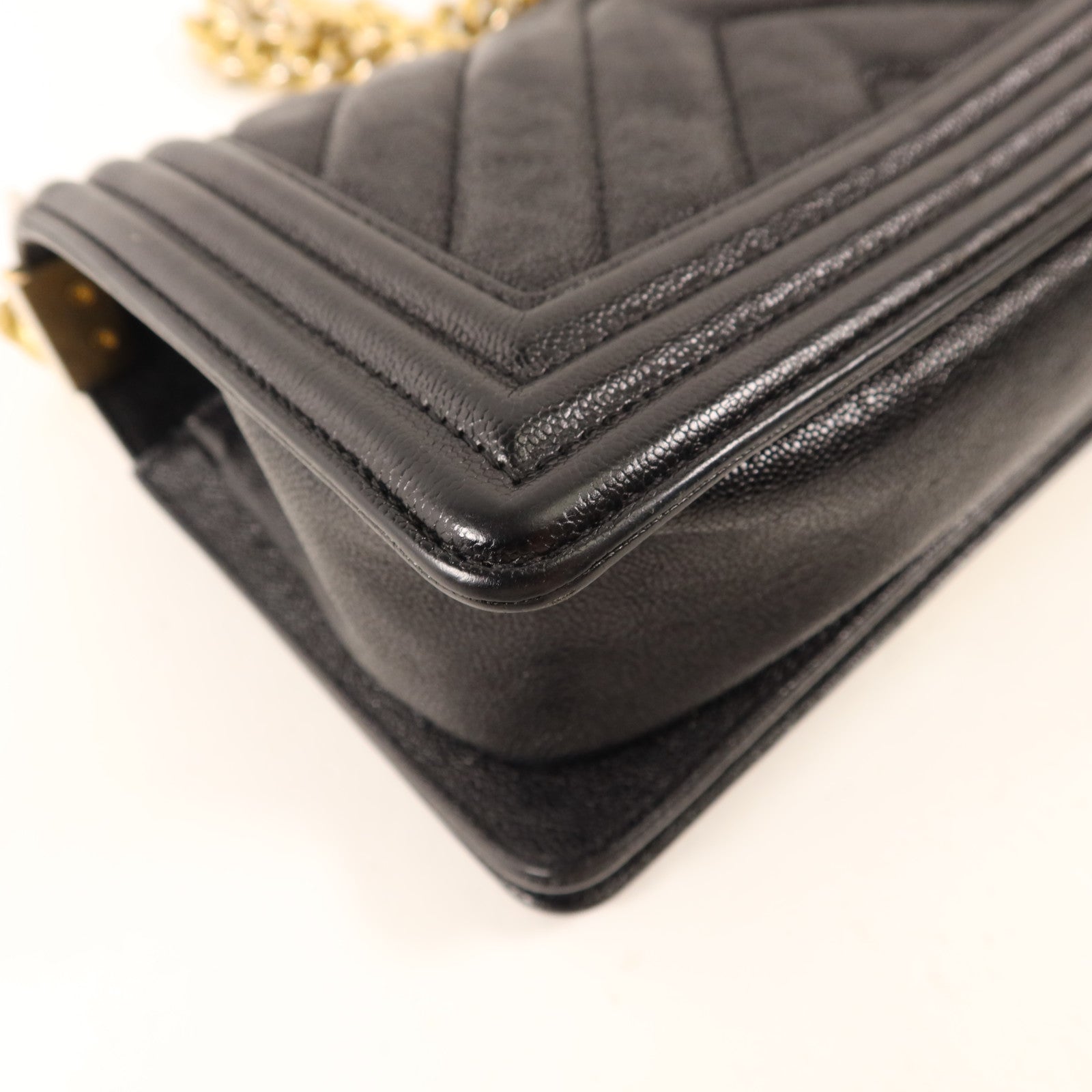 CHANEL 牛皮皮革Boy 20金扣鏈帶肩背袋