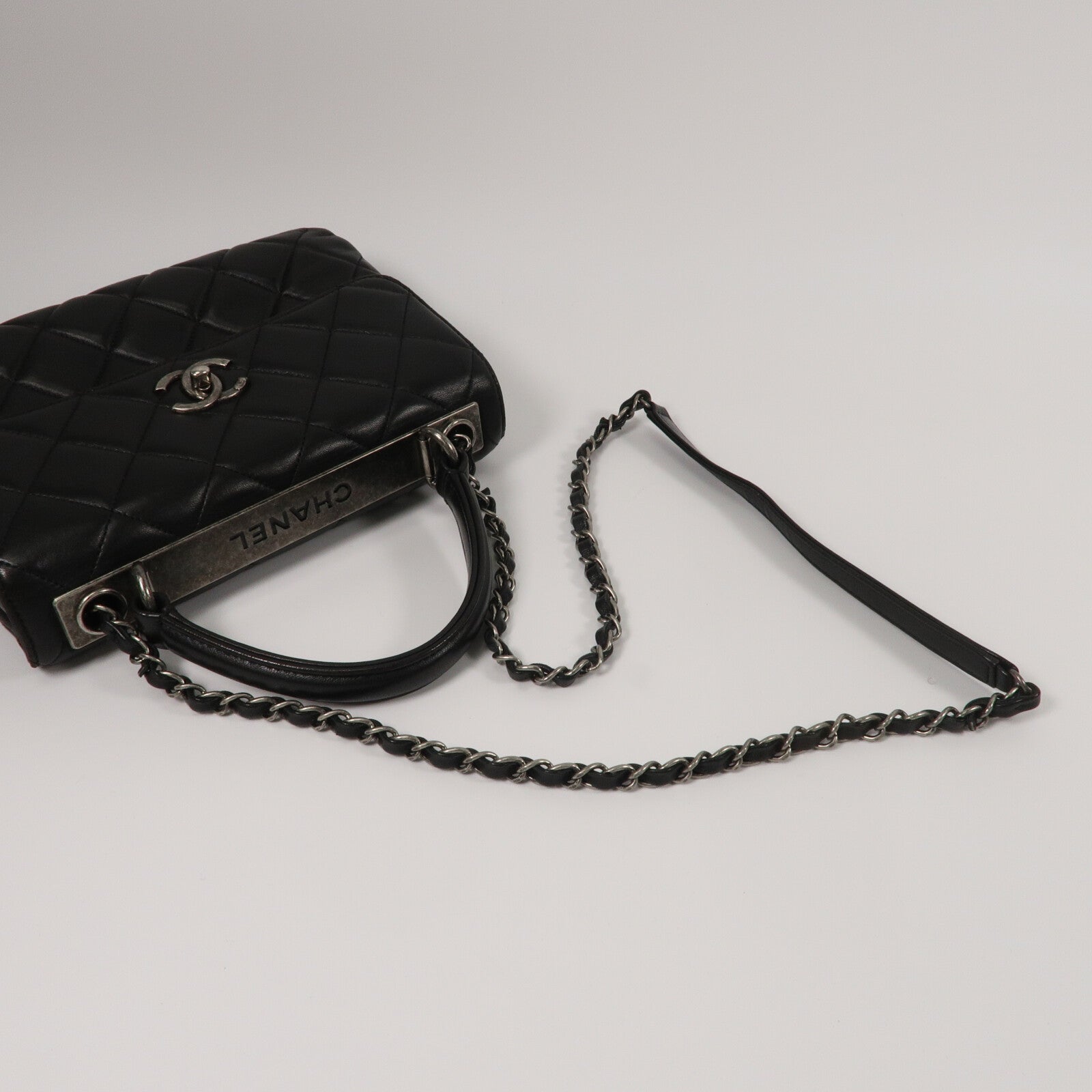 CHANEL 牛皮皮革Trendy CC Top Handle鏈帶手挽肩背兩用袋