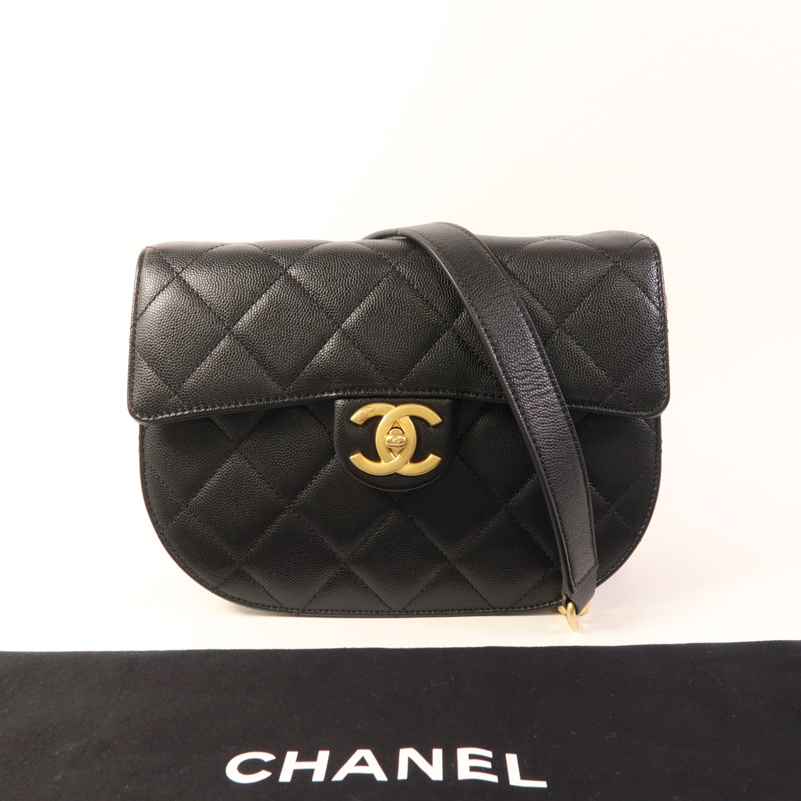 CHANEL 牛皮皮革Chain Shoulder金扣肩背袋