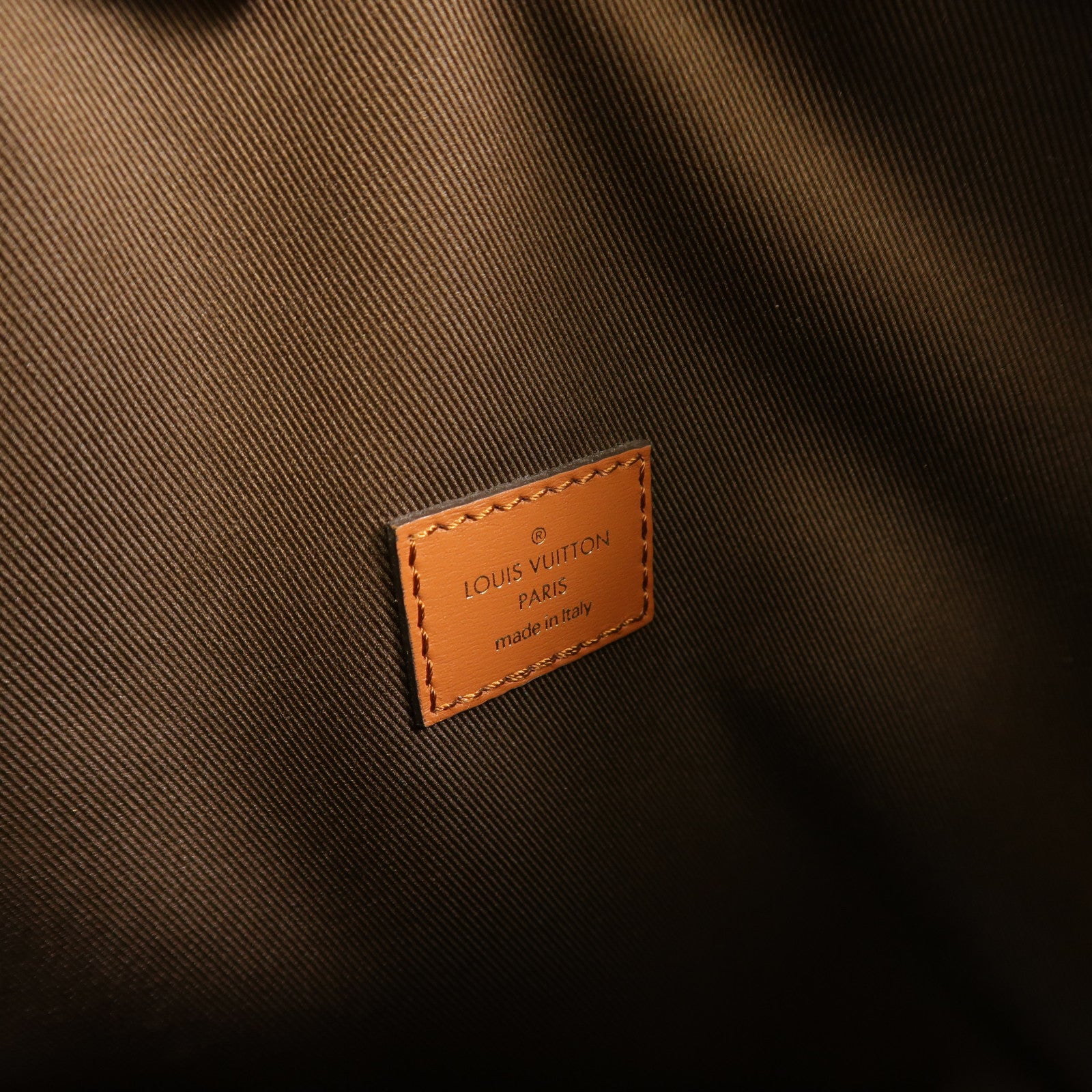 LOUIS VUITTON Monogram Reverse Loop Hobo手挽肩背兩用袋