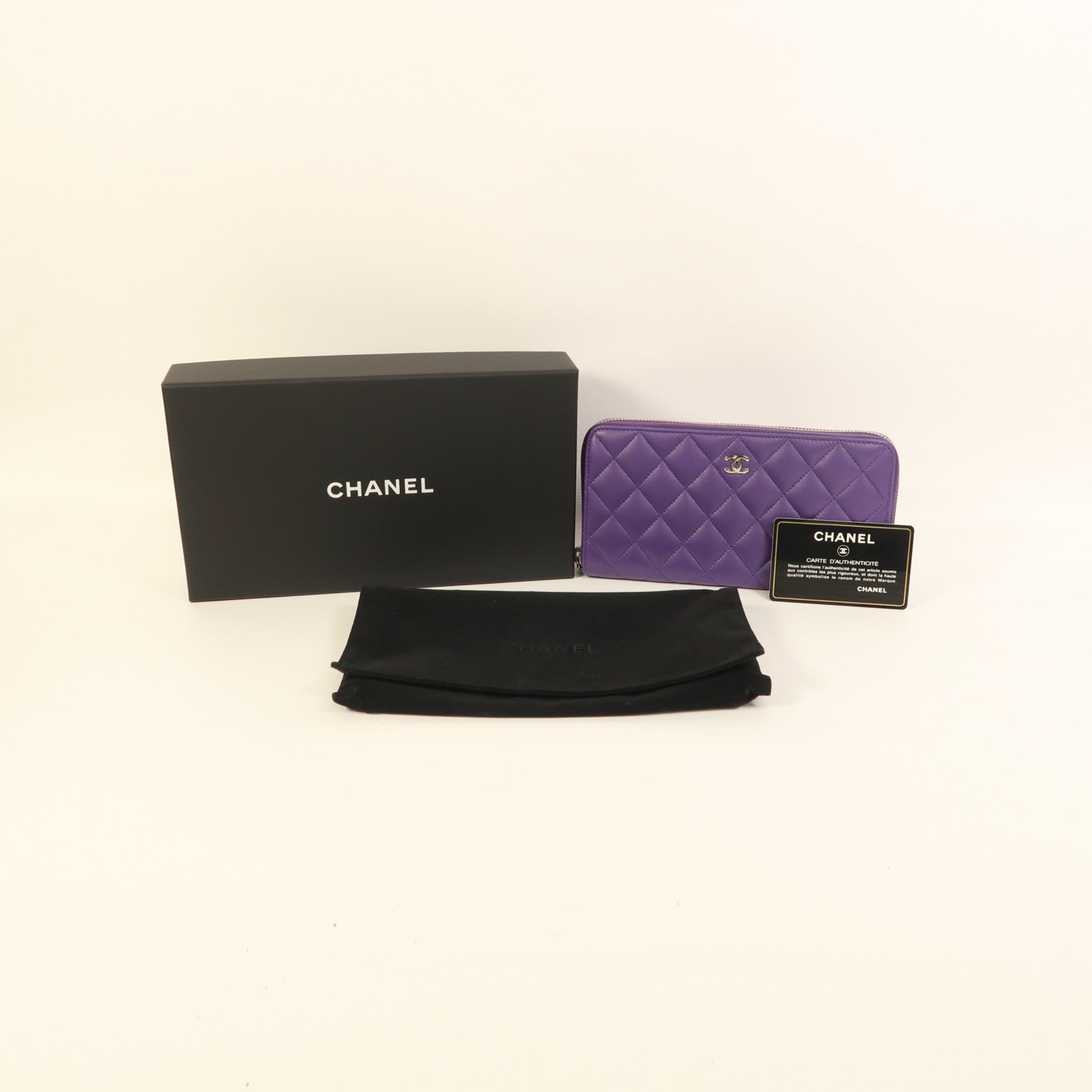 CHANEL 羊皮皮革Zipper Long Wallet銀扣長錢包