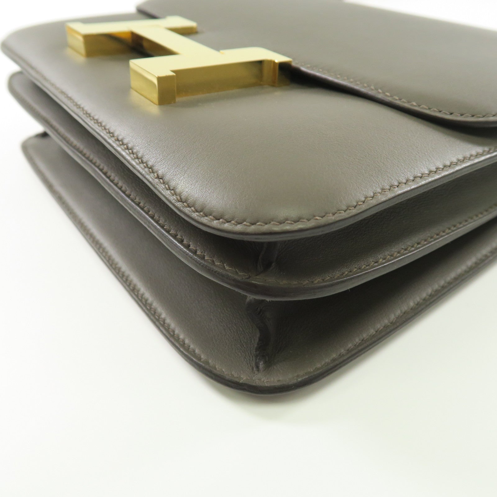 HERMES Swift皮革Constance 24金扣肩背袋Gris Etain錫器灰色