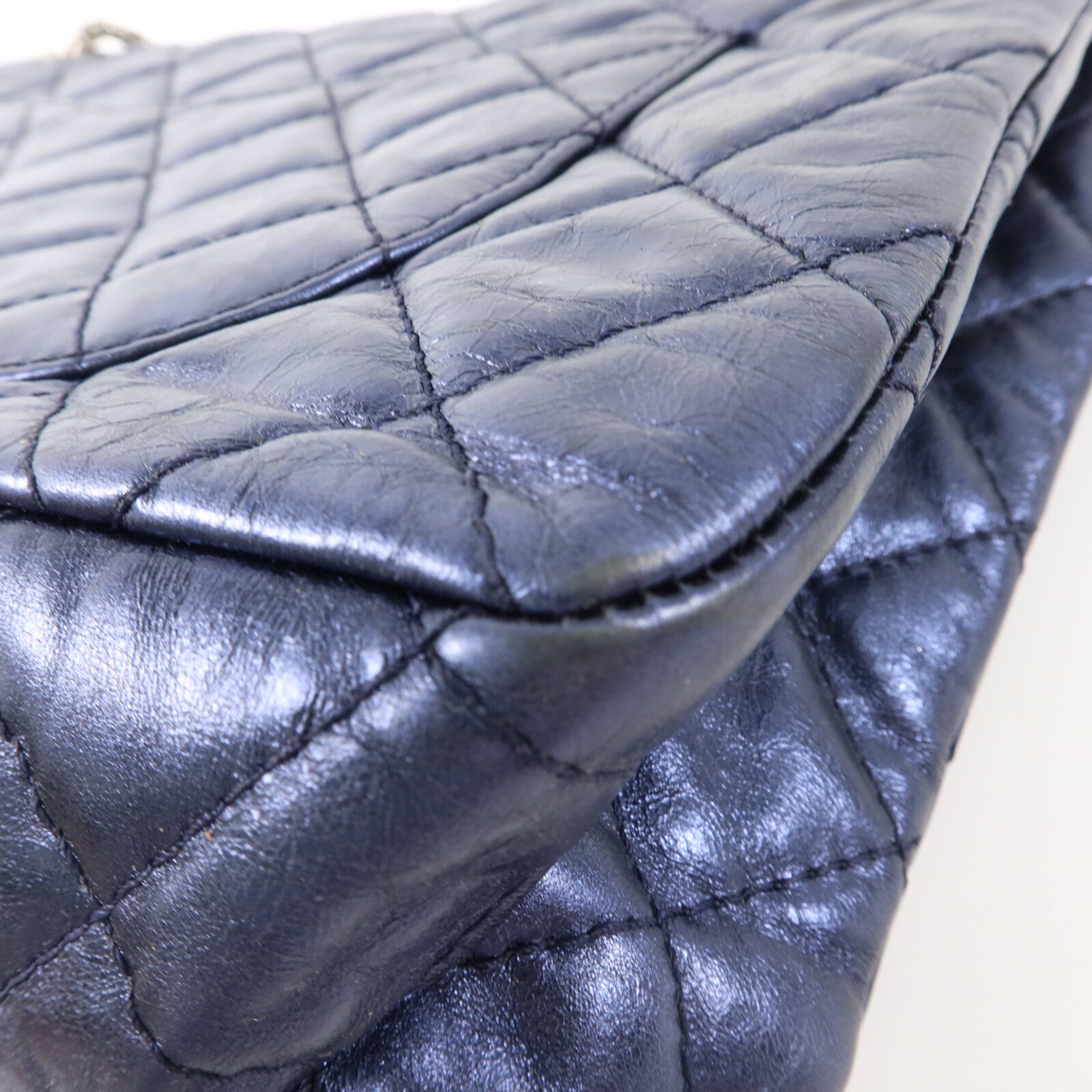 CHANEL 牛皮皮革2.55 Maxi鏈帶肩背袋