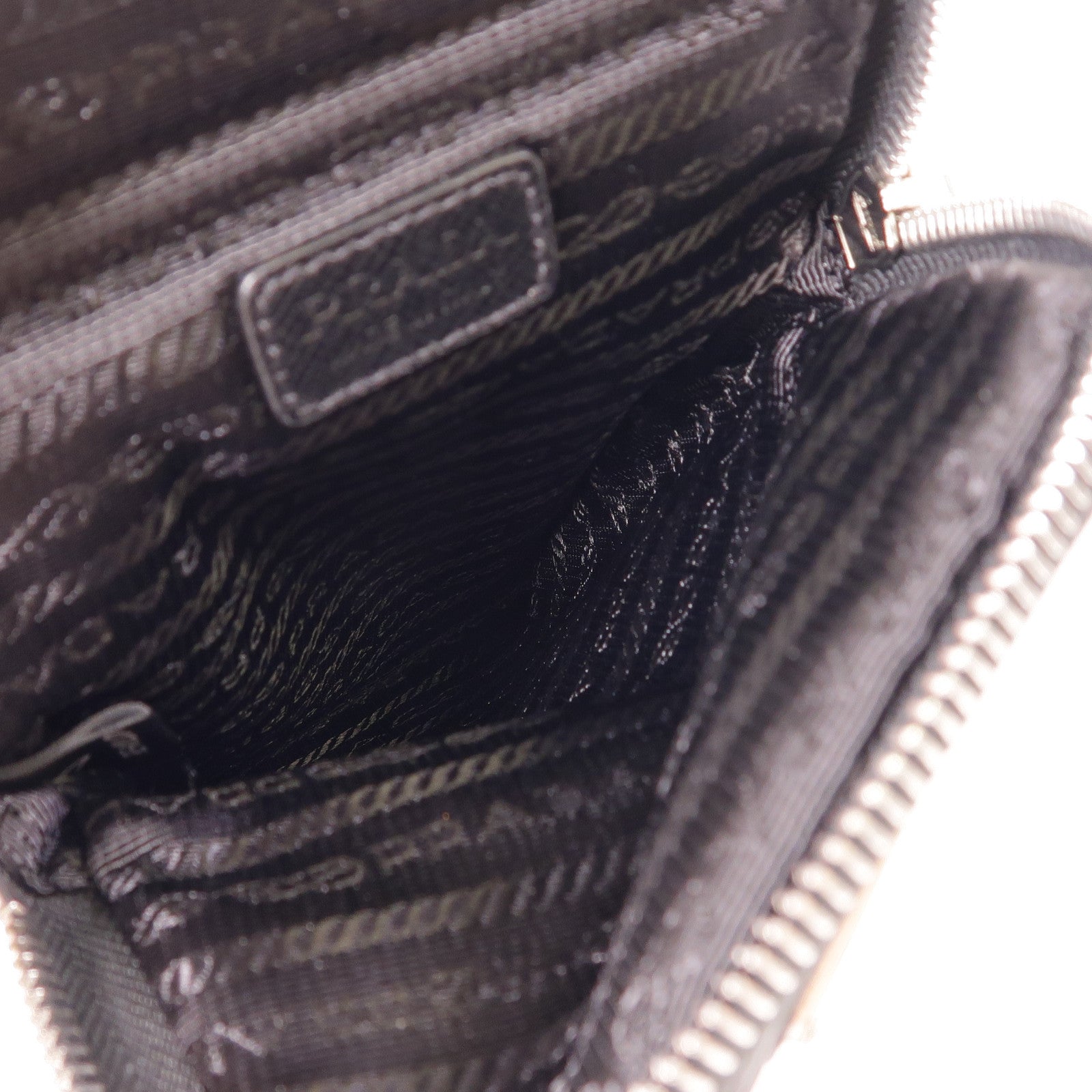 PRADA 尼龍Shoulder Bag銀扣肩背袋