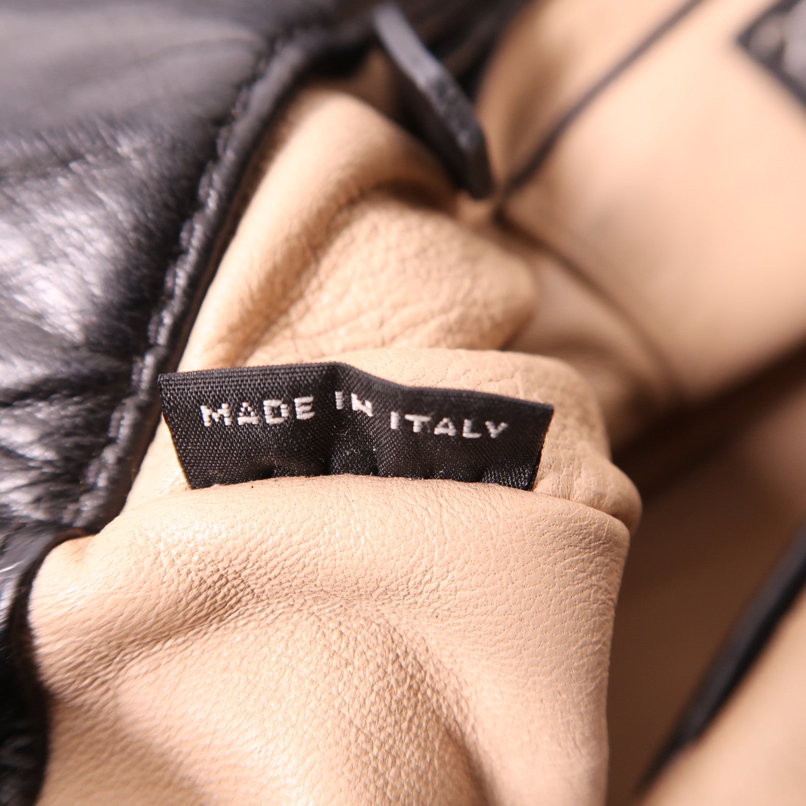 PRADA 牛皮皮革2 Way Bag手挽肩背兩用袋