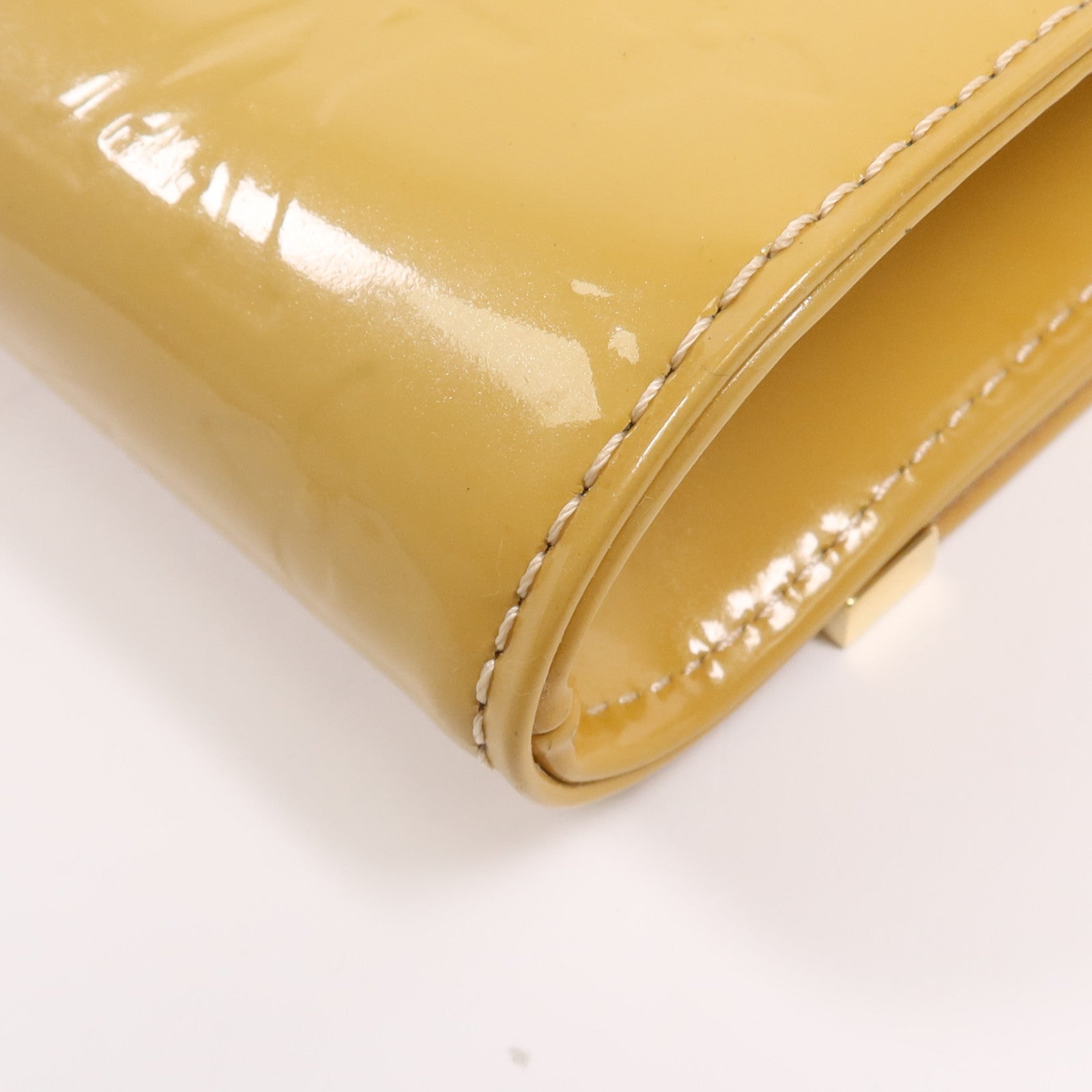 LOUIS VUITTON Vernis Ana Pochette金扣鏈帶肩背袋