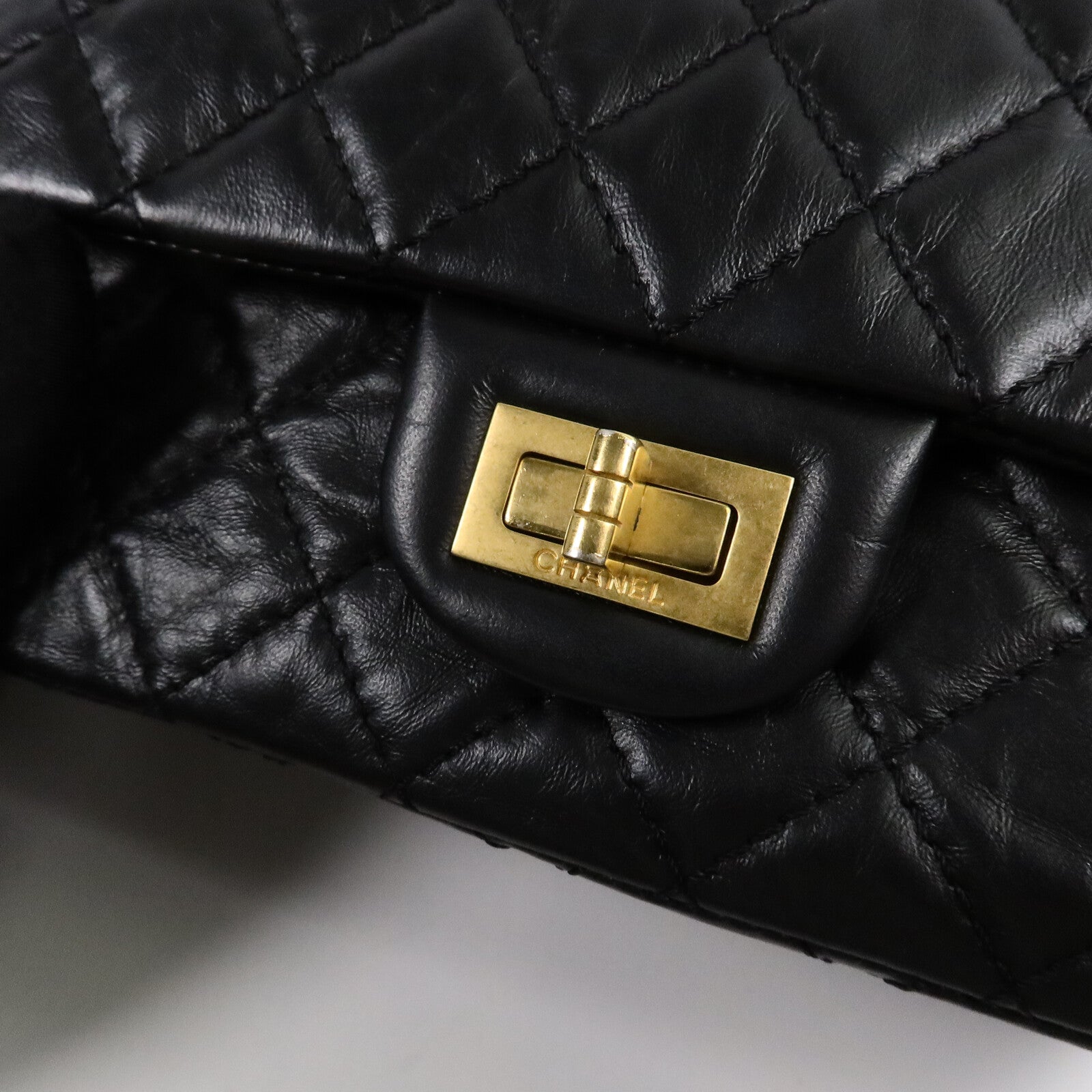 CHANEL 牛皮皮革2.55 Mini鏈帶肩背袋