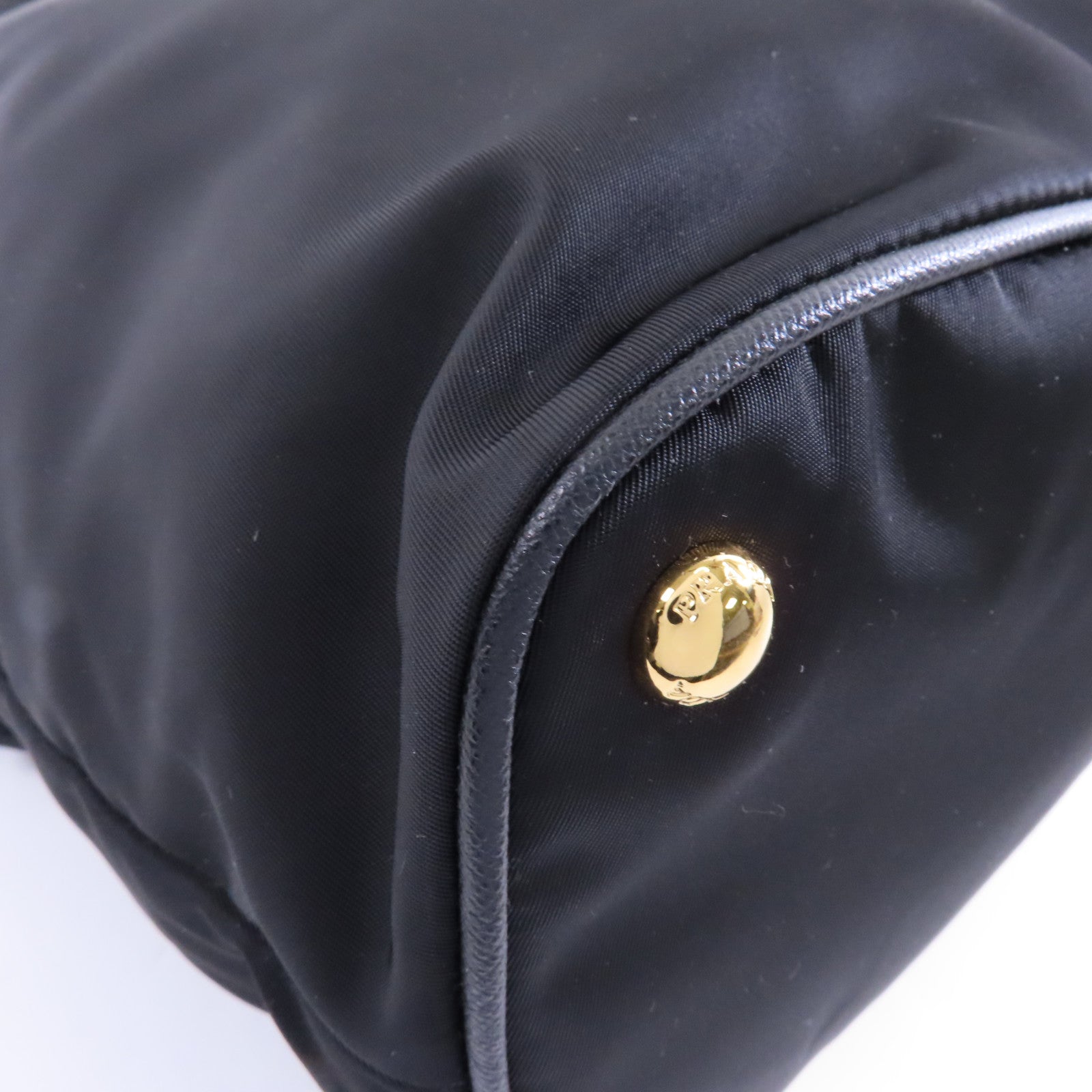 PRADA 尼龍Shoulder Bag金扣肩背袋黑色