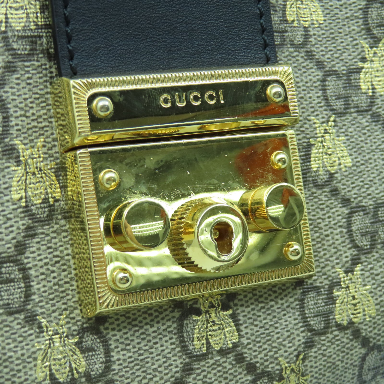 GUCCI 【激減優惠】塗層帆布Padlock Medium Shoulder Bag金扣鏈帶肩背袋啡色/黑色
