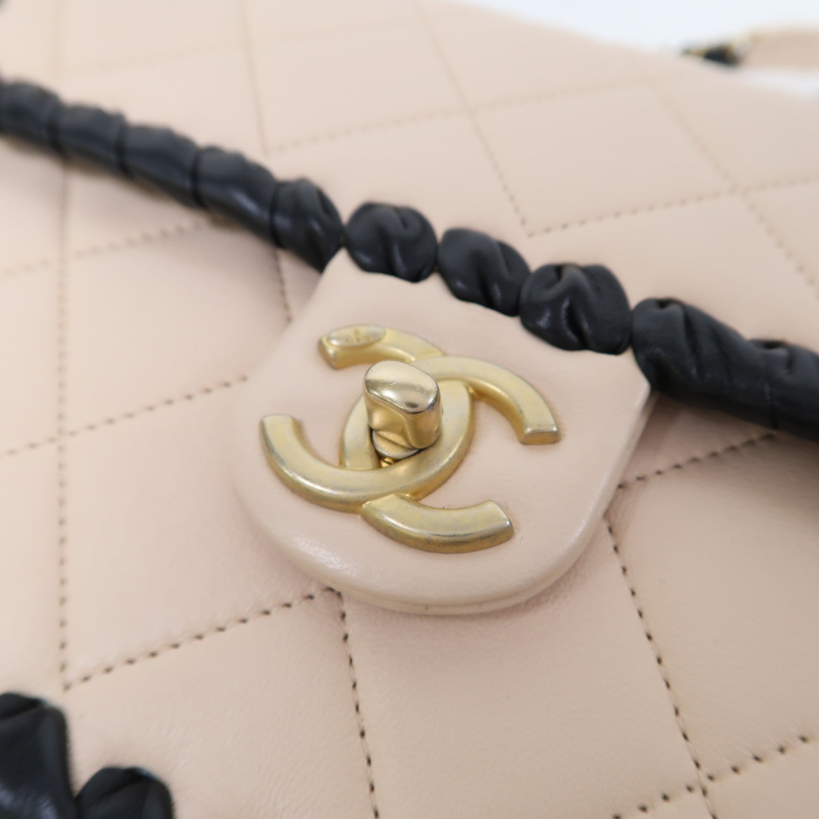 CHANEL 菱格牛皮皮革Shoulder Bag金扣鏈帶肩背袋粉紅色/黑色