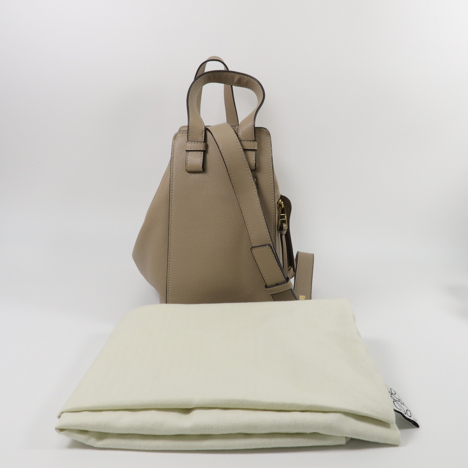 LOEWE 牛皮皮革Hammock Medium手挽肩背兩用袋