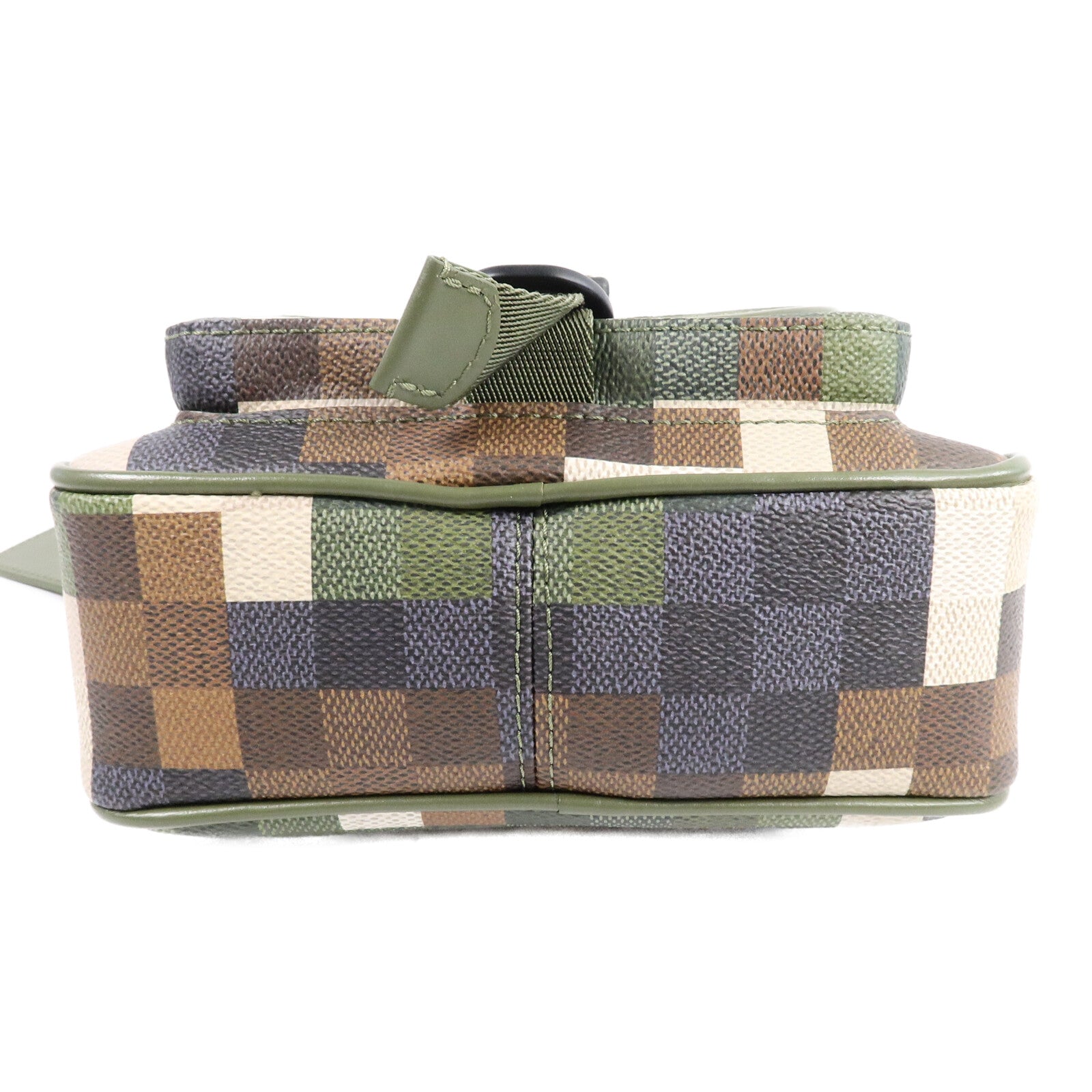 LOUIS VUITTON Damoflage Taigarama Quest Messenger手挽肩背兩用袋