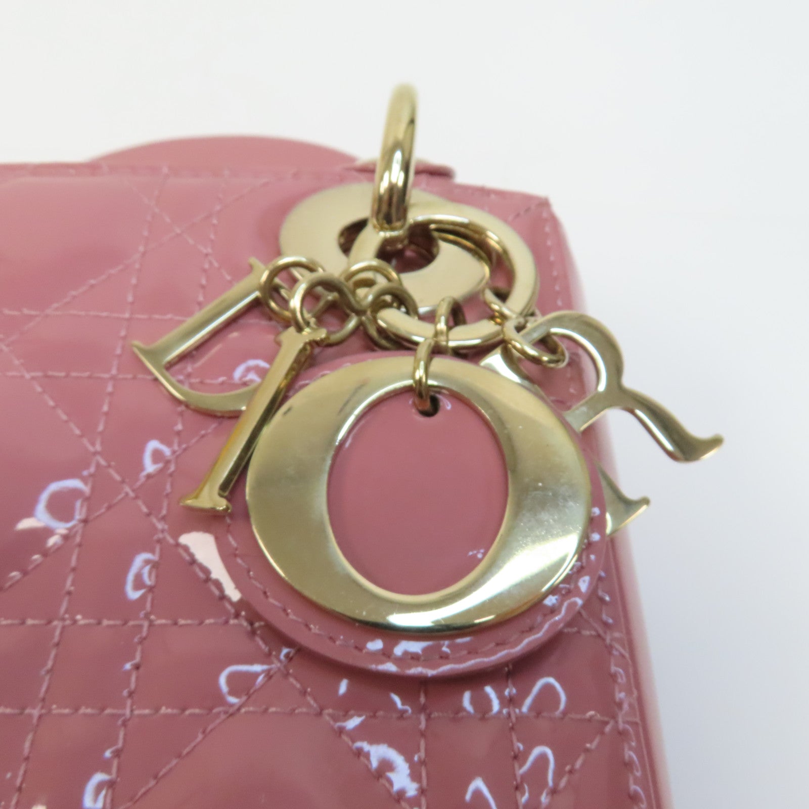 Dior 漆皮皮革Lady Dior Mini金扣鏈帶肩背袋粉紅色