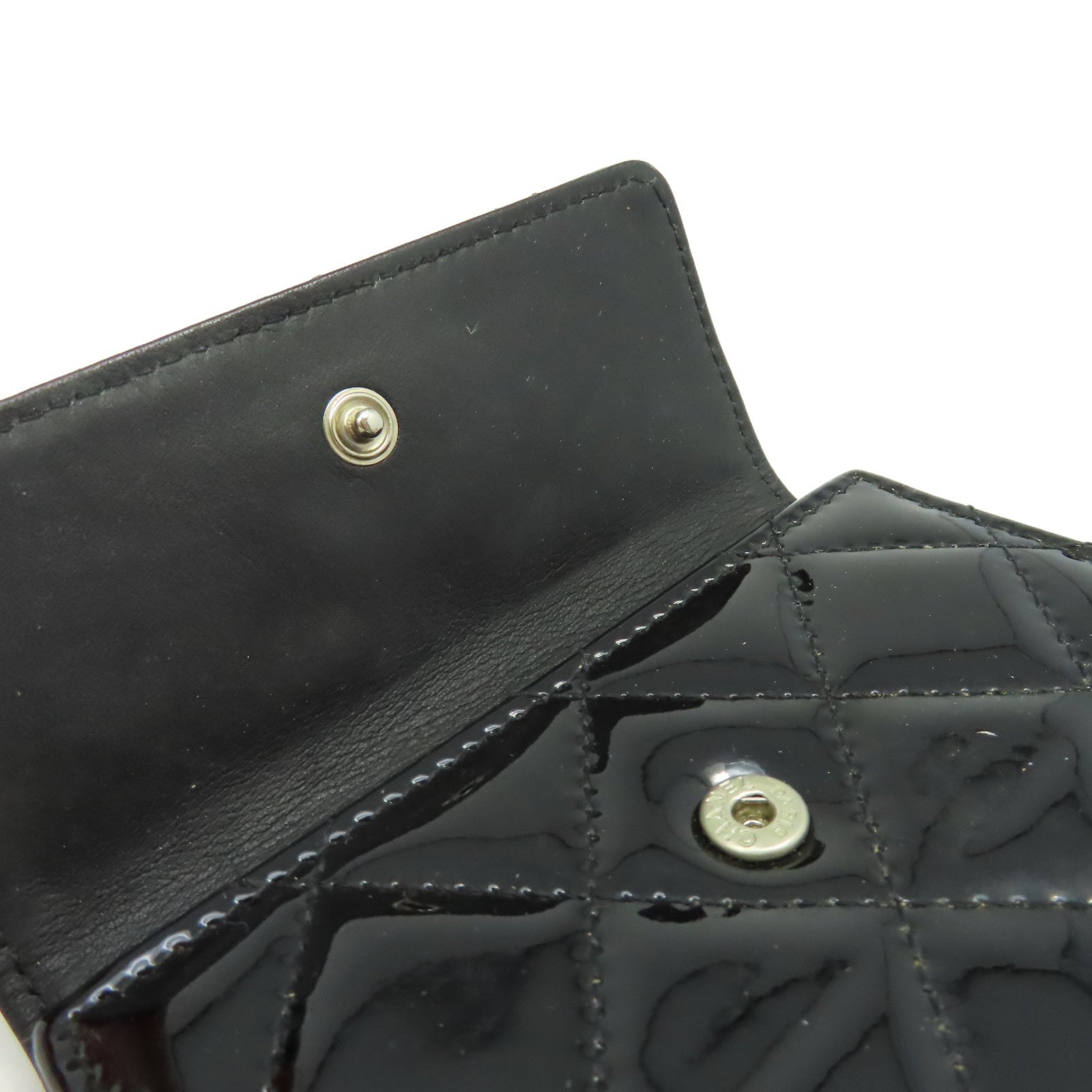 CHANEL 菱格漆皮皮革Short Wallet銀扣短錢包黑色