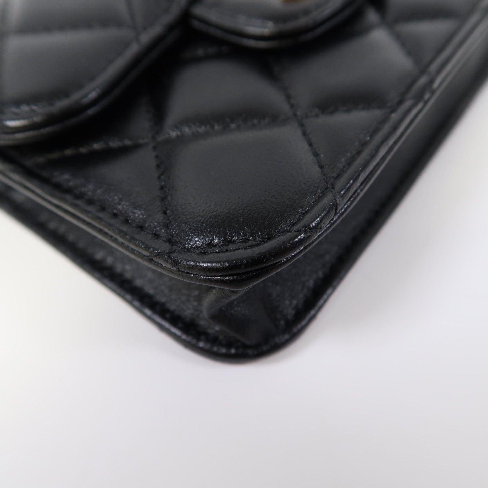 CHANEL 菱格羊皮皮革Chain Shoulder金扣鏈帶肩背袋黑色