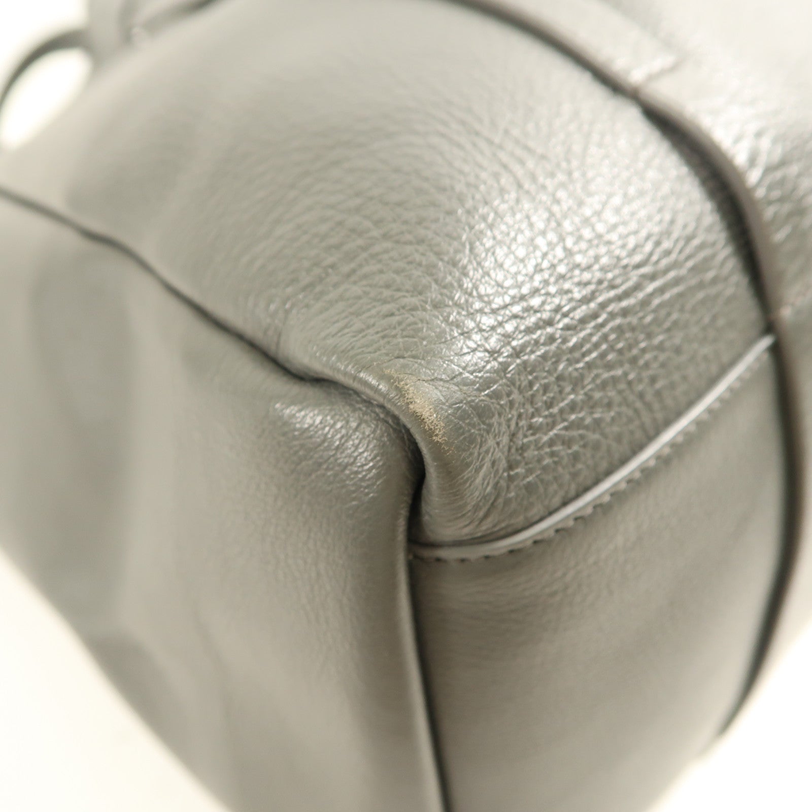 BALENCIAGA 牛皮皮革Everyday肩背袋