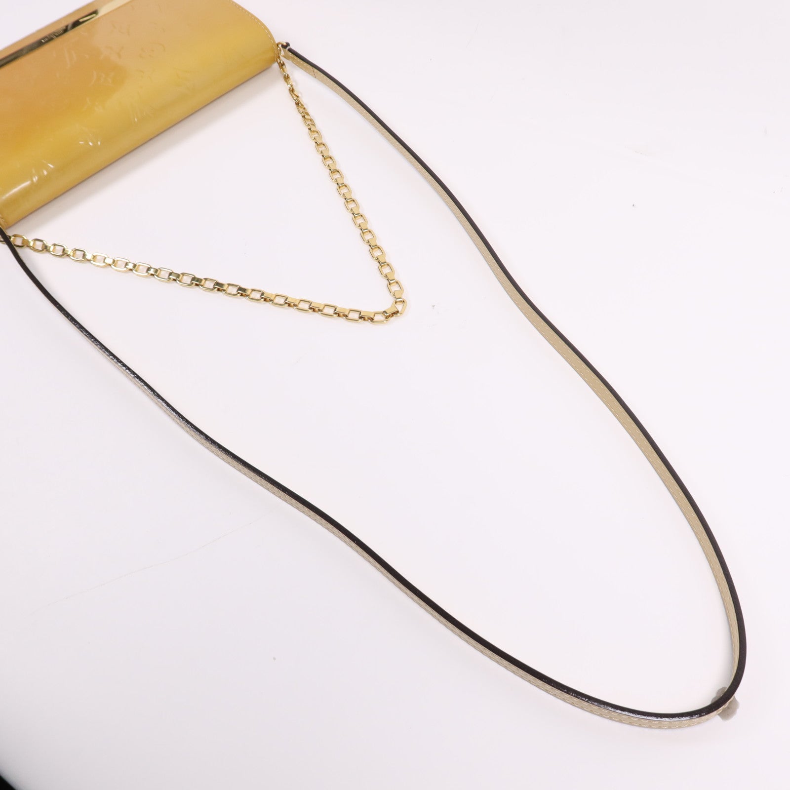 LOUIS VUITTON Vernis Ana Pochette金扣鏈帶肩背袋