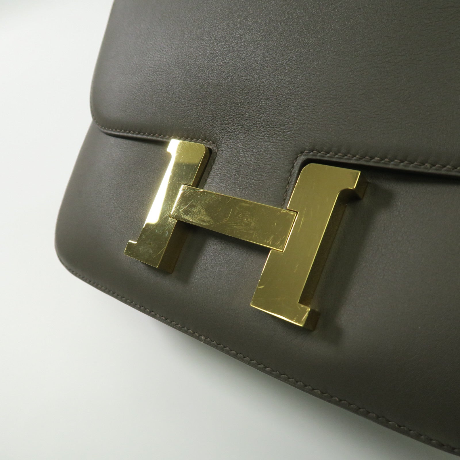 HERMES Swift皮革Constance 24金扣肩背袋Gris Etain錫器灰色