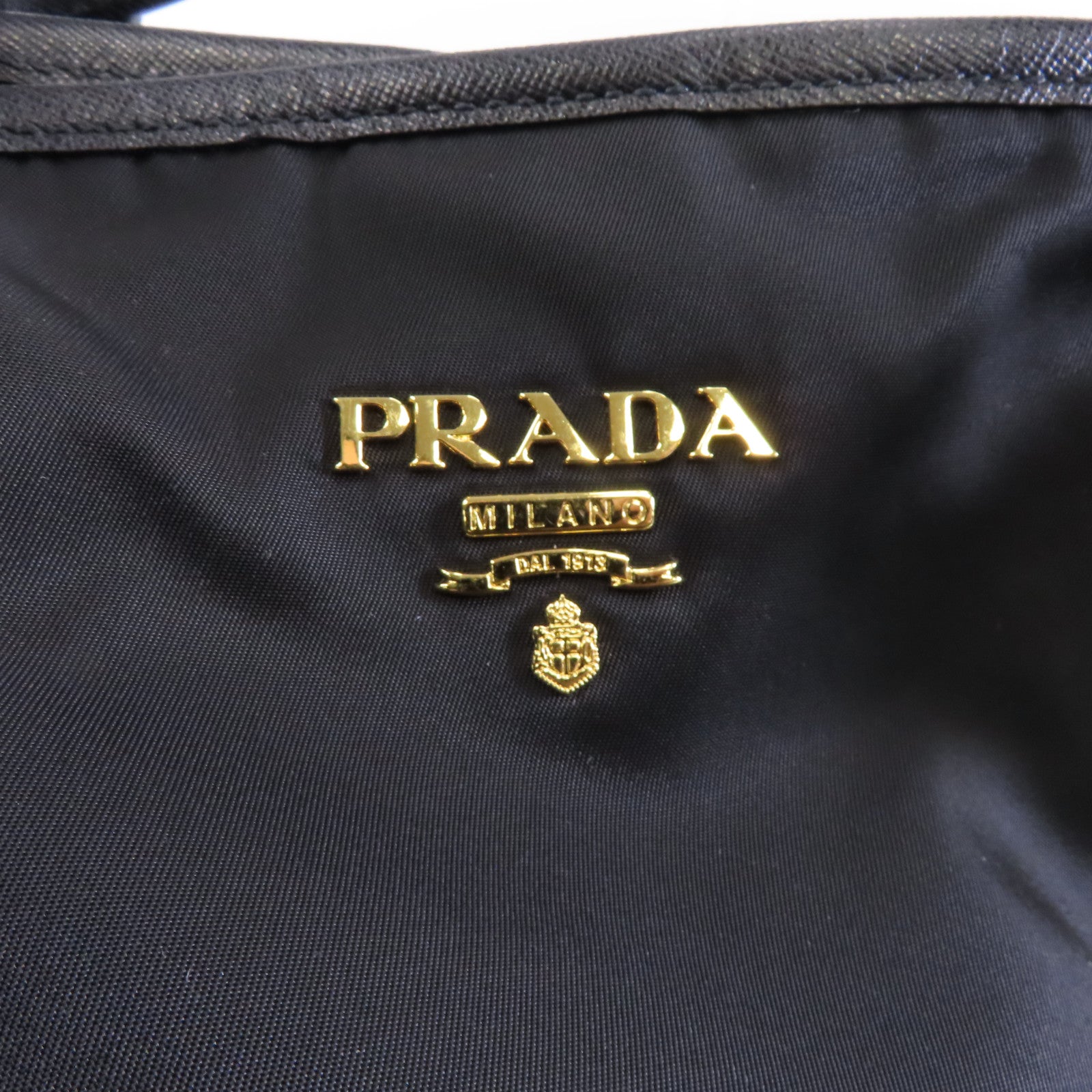 PRADA 尼龍Shoulder Bag金扣肩背袋黑色