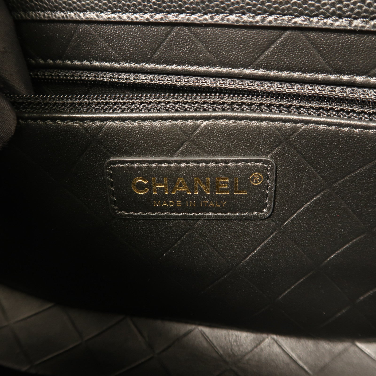 CHANEL 牛皮皮革Chain Shoulder金扣肩背袋