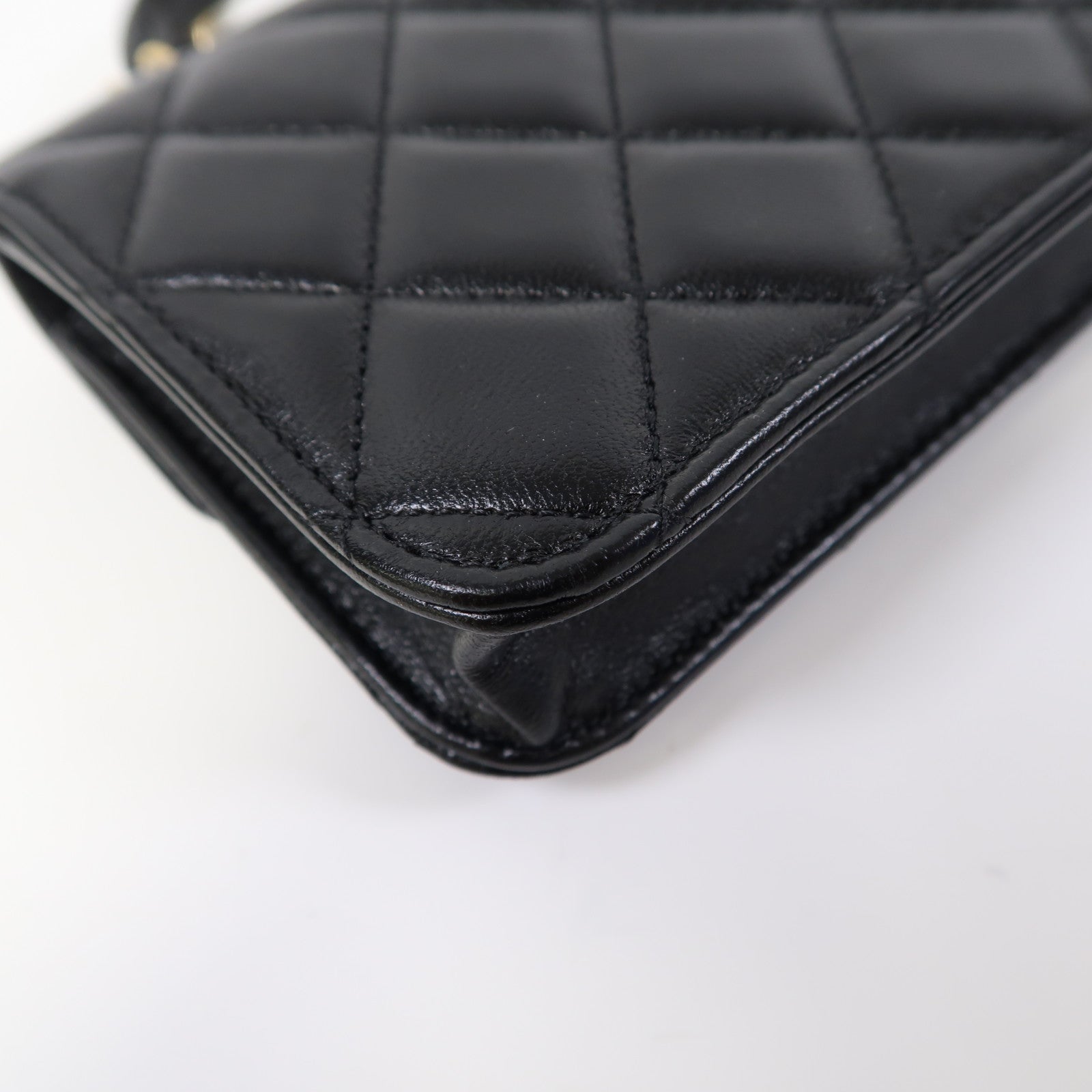 CHANEL 菱格羊皮皮革Chain Shoulder金扣鏈帶肩背袋黑色