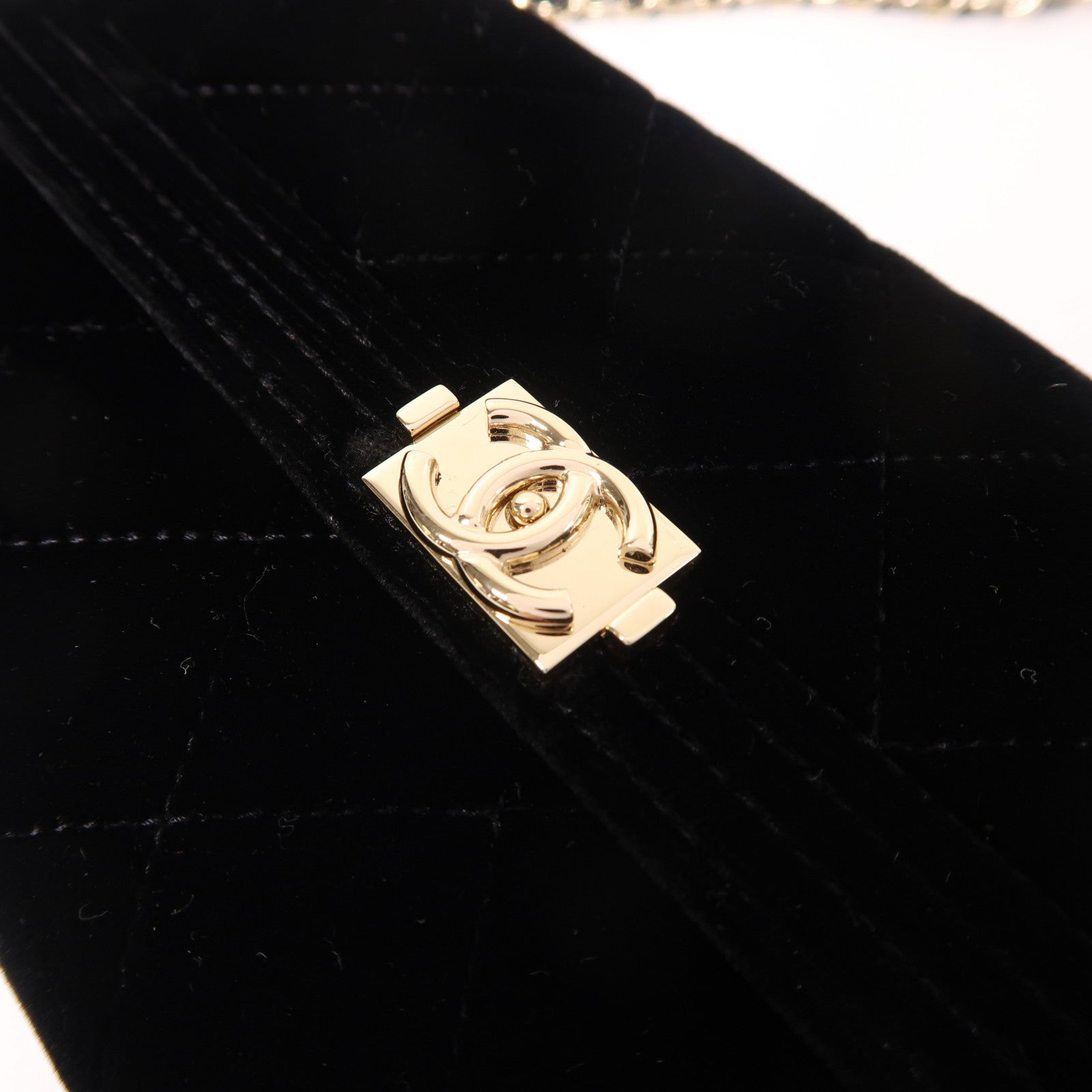 CHANEL CC GHW Chain Shoulder Bag Velvet Black