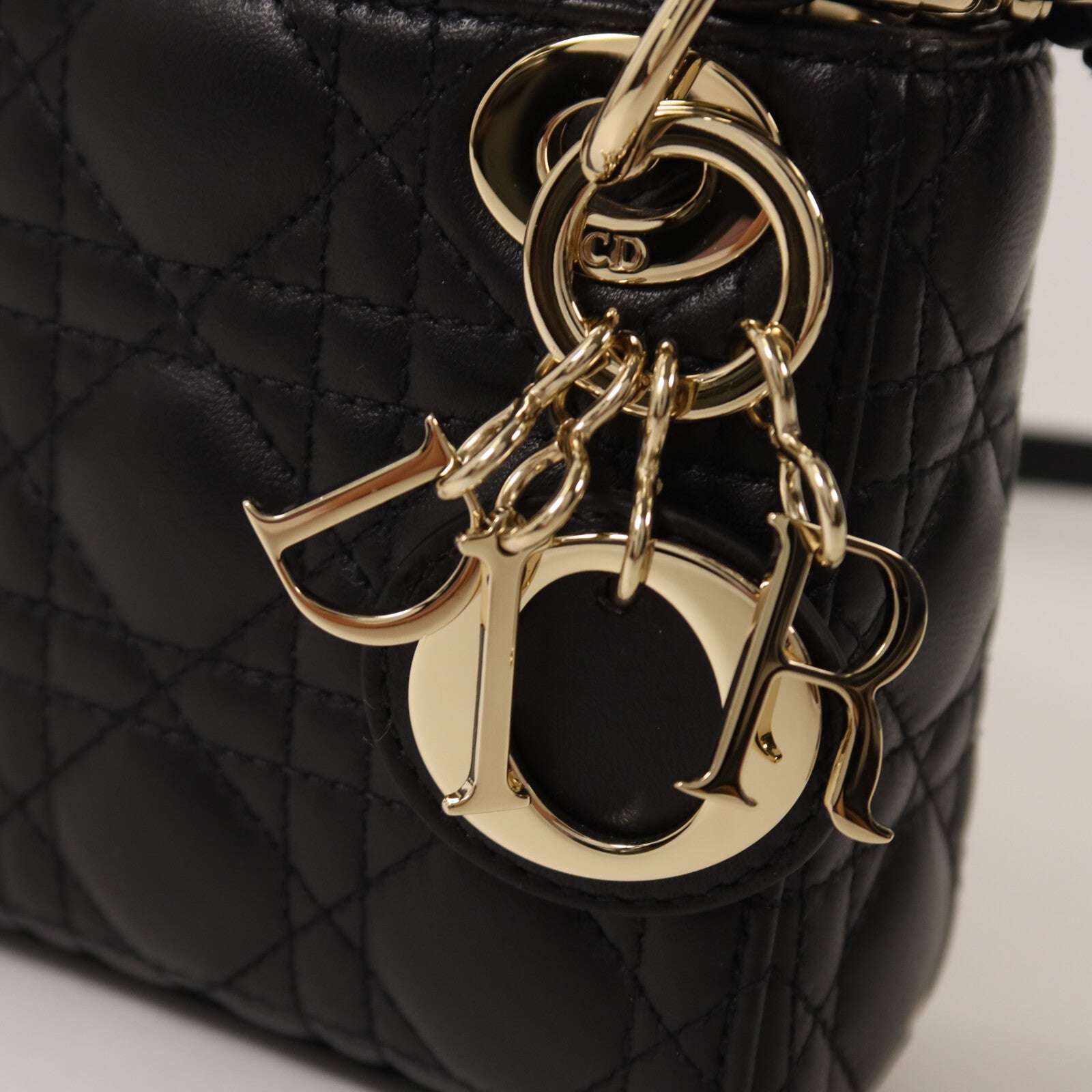 Dior 羊皮皮革Lady Dior Micro手挽肩背兩用袋