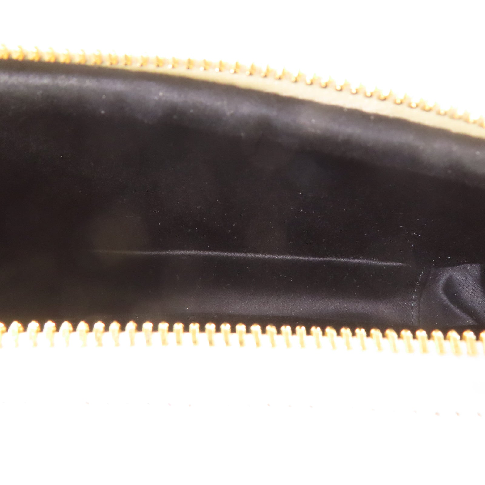 Miu Miu 羊皮皮革Matlasse Nappa Shoulder Bag金扣肩背袋白色
