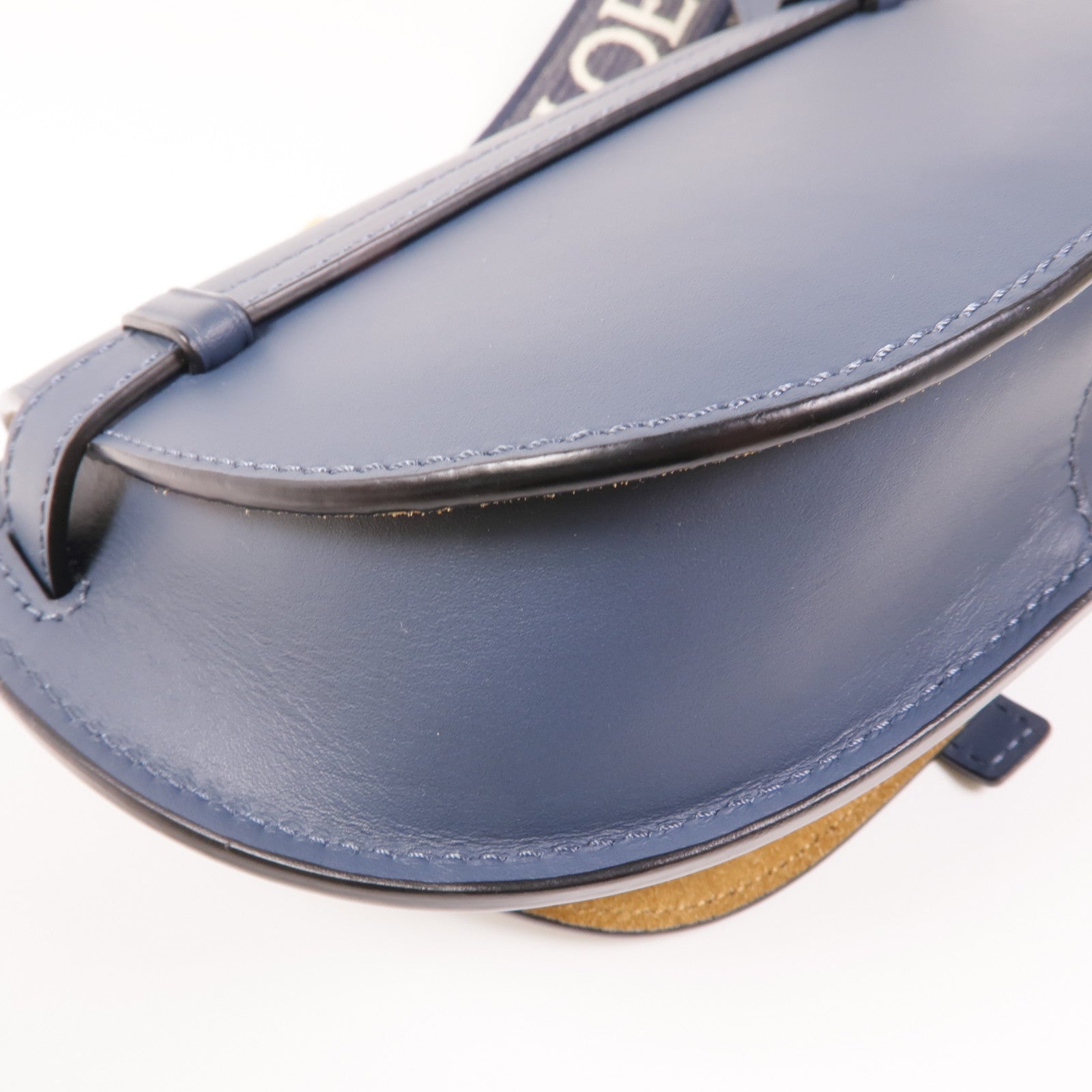LOEWE 牛皮皮革Mini Gate金扣肩背袋