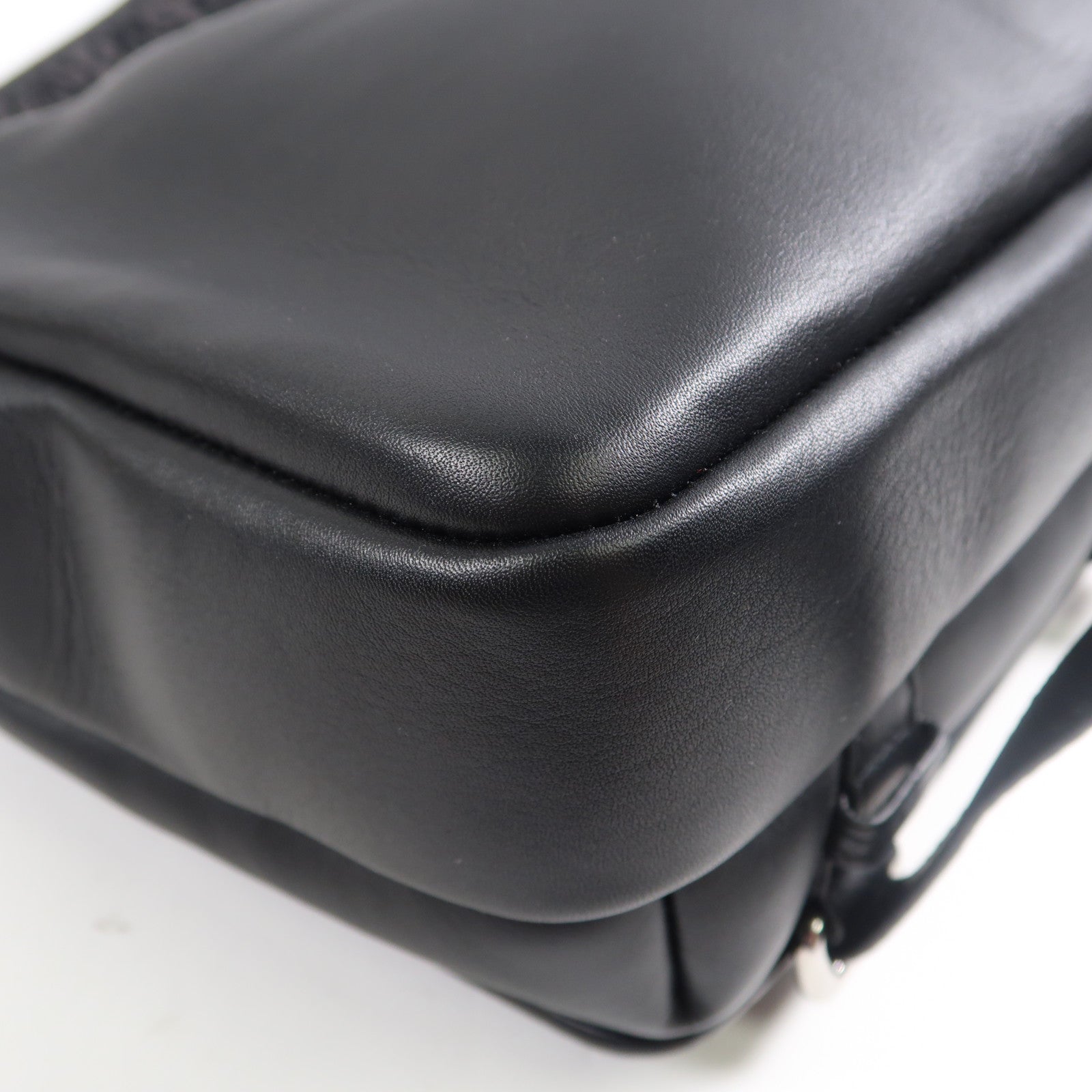 LOEWE 牛皮皮革Military Messenger Bag銀扣肩背袋