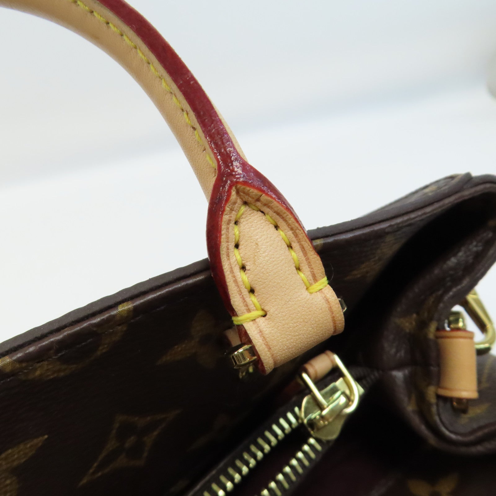 LOUIS VUITTON Monogram Montaigne MM金扣手挽肩背兩用袋啡色