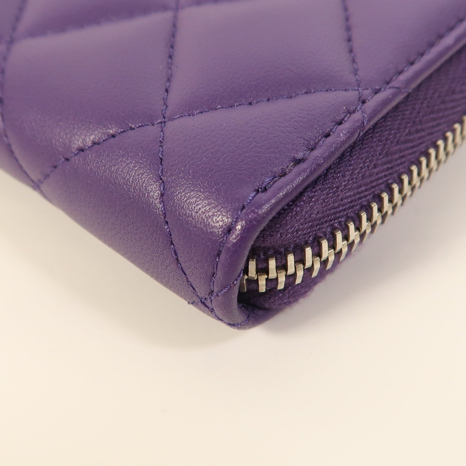 CHANEL 羊皮皮革Zipper Long Wallet銀扣長錢包