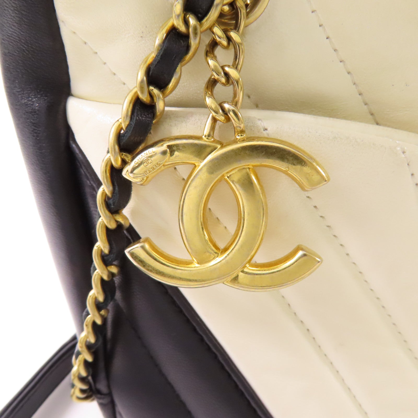 CHANEL 羊皮皮革Chain Shoulder鏈帶肩背袋