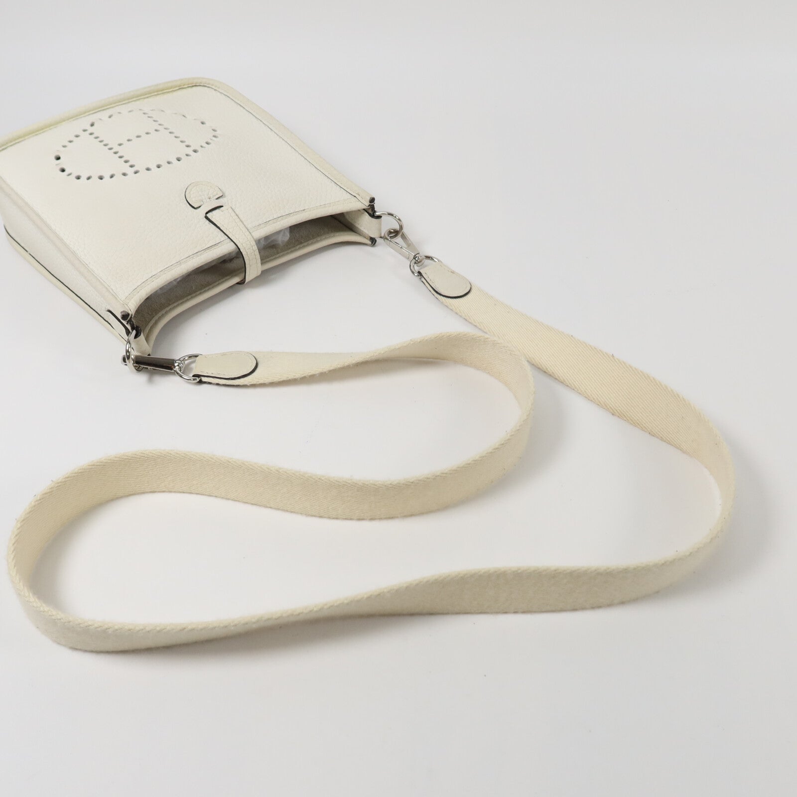 HERMES Clemence皮革Evelyne TPM肩背袋New White