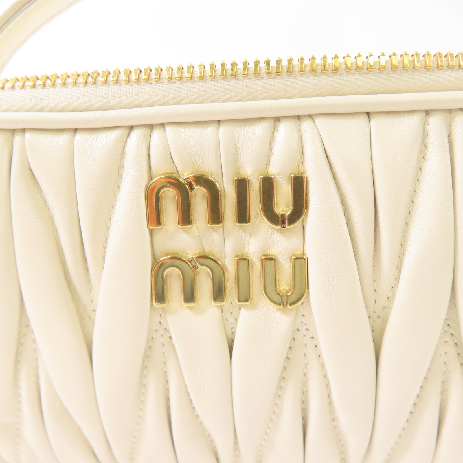 Miu Miu 羊皮皮革Matlasse Nappa Shoulder Bag金扣肩背袋白色