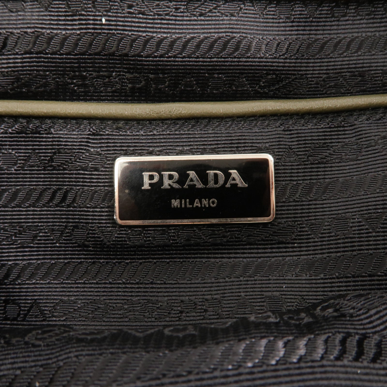 PRADA 牛皮皮革Backpack背包