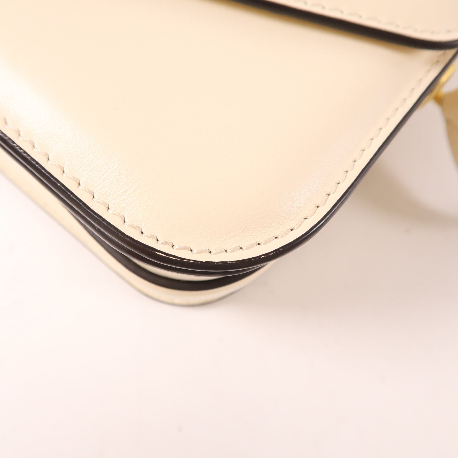 LOUIS VUITTON 牛皮皮革金扣Bolsa LV Pont 9肩背袋米色