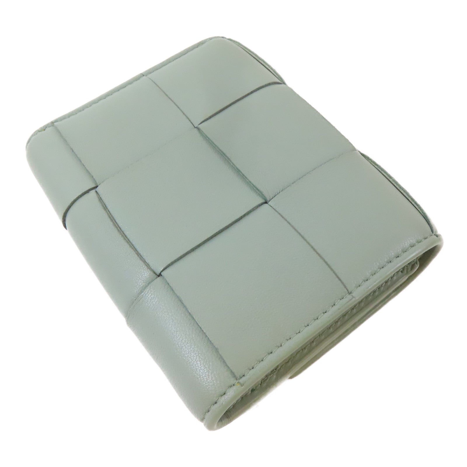 BOTTEGA VENETA 織紋羊皮皮革Trifold Wallet金扣錢包淺綠色