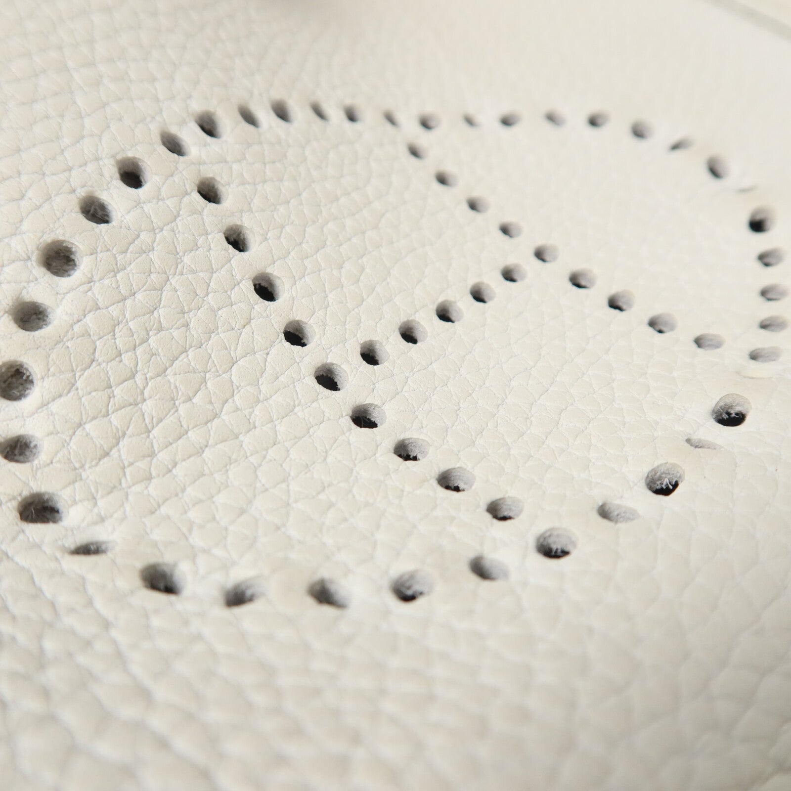 HERMES Clemence皮革Evelyne TPM肩背袋New White