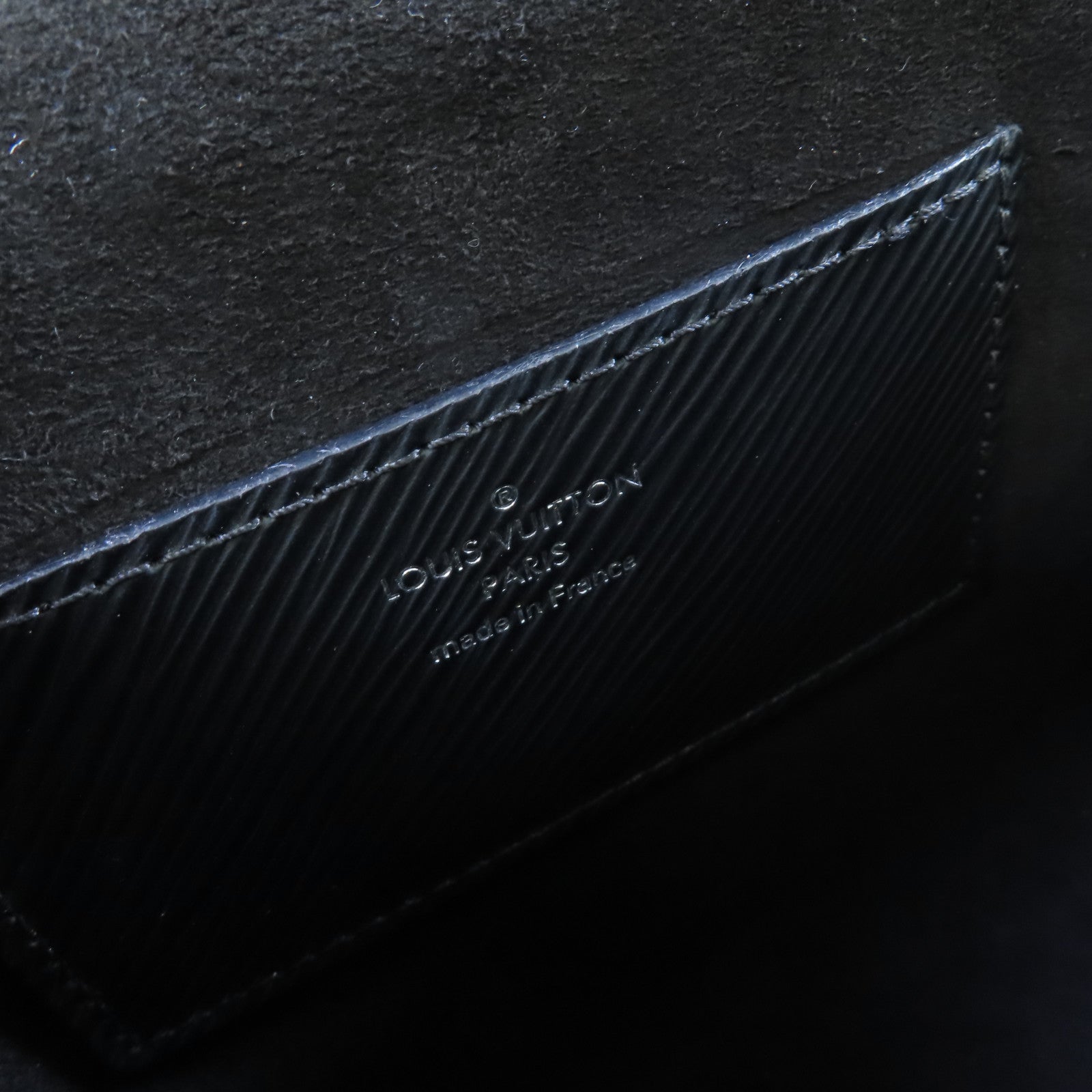 LOUIS VUITTON Epi Twist MM Chain Shoulder Bag銀扣鏈帶肩背袋黑色